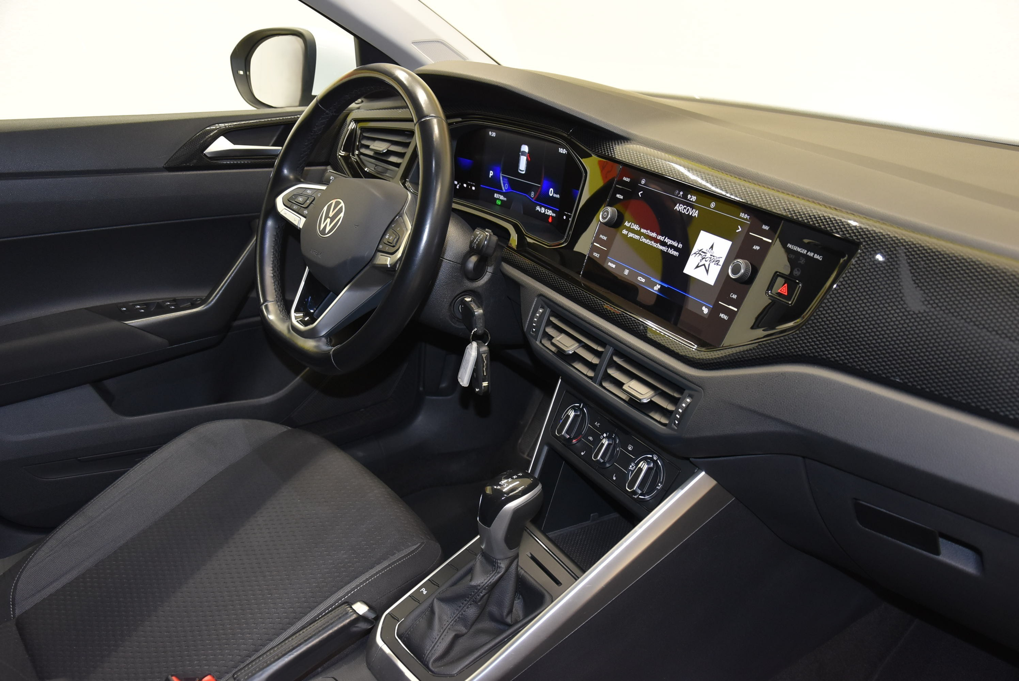 listing desktop thumbnail image 3