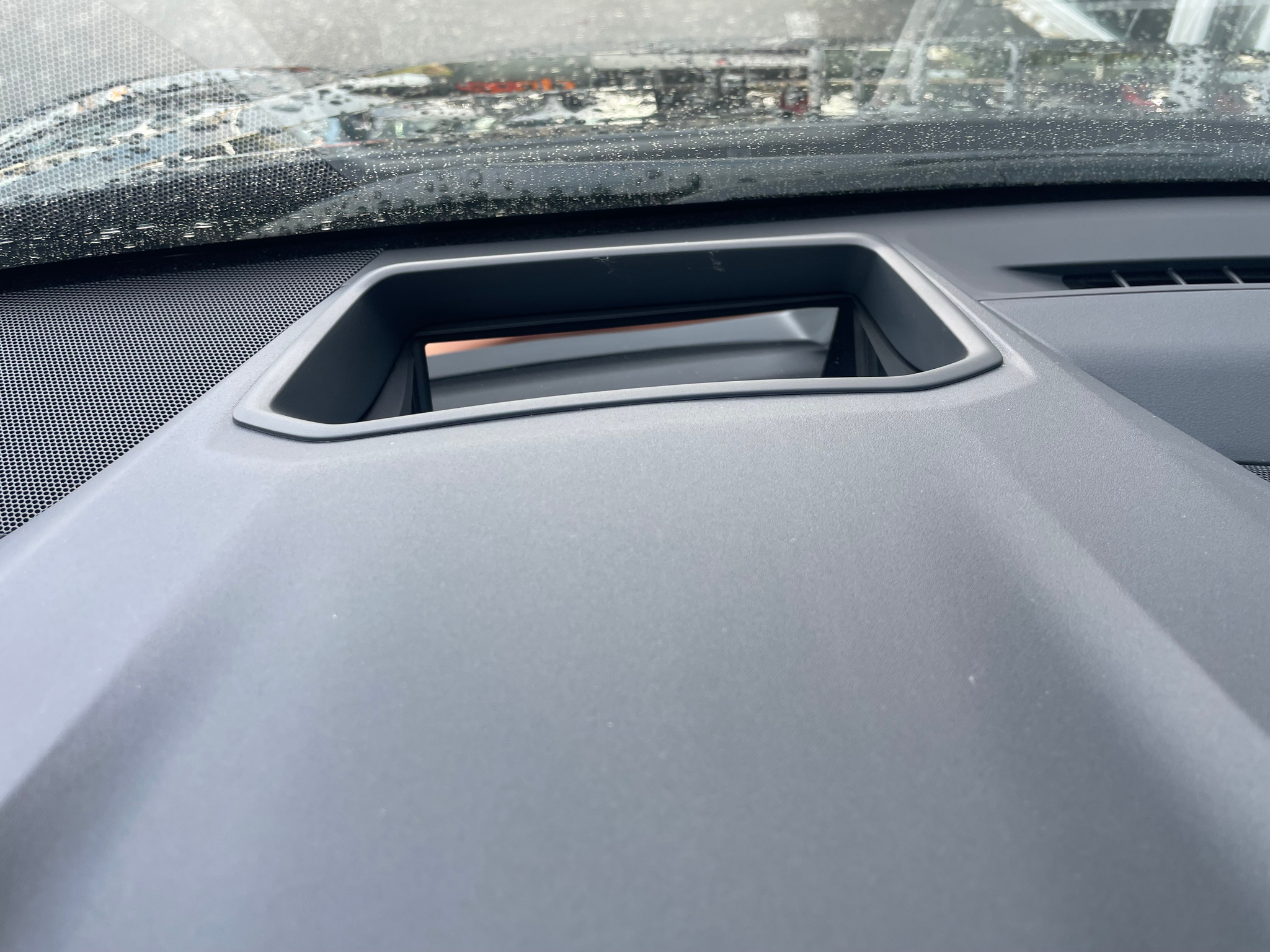 listing desktop thumbnail image 15