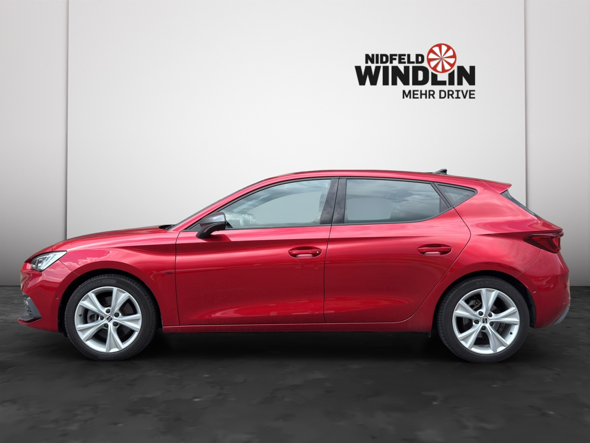 listing desktop thumbnail image 1