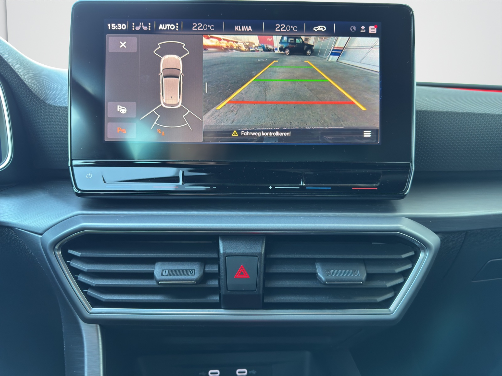 listing desktop thumbnail image 11