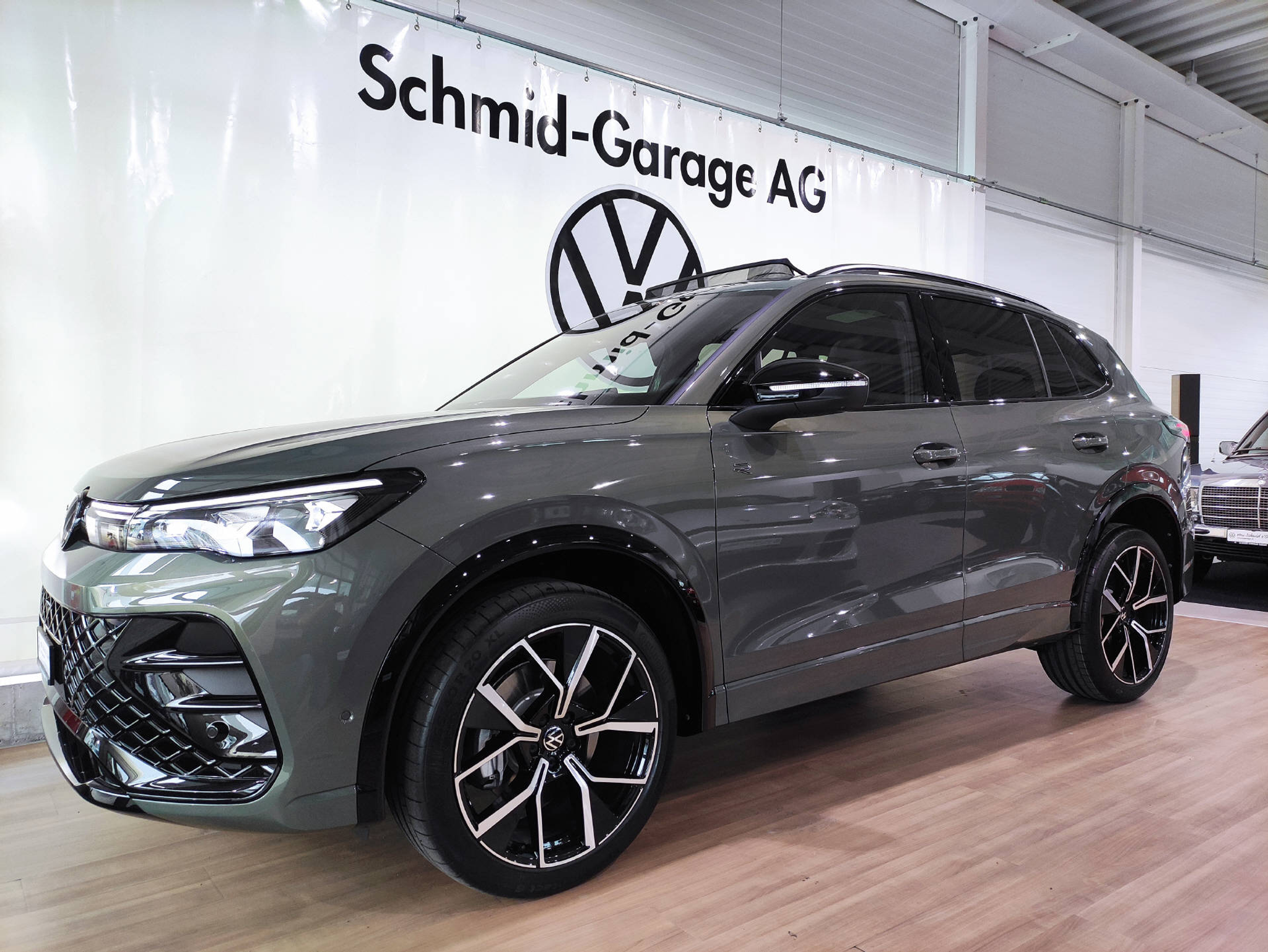 listing desktop thumbnail image 1