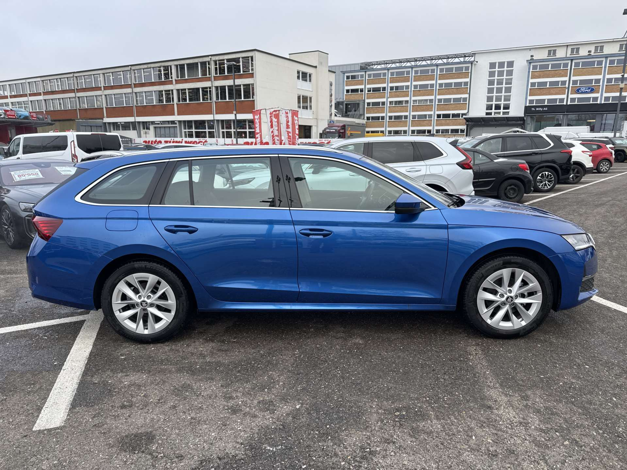 listing desktop thumbnail image 10