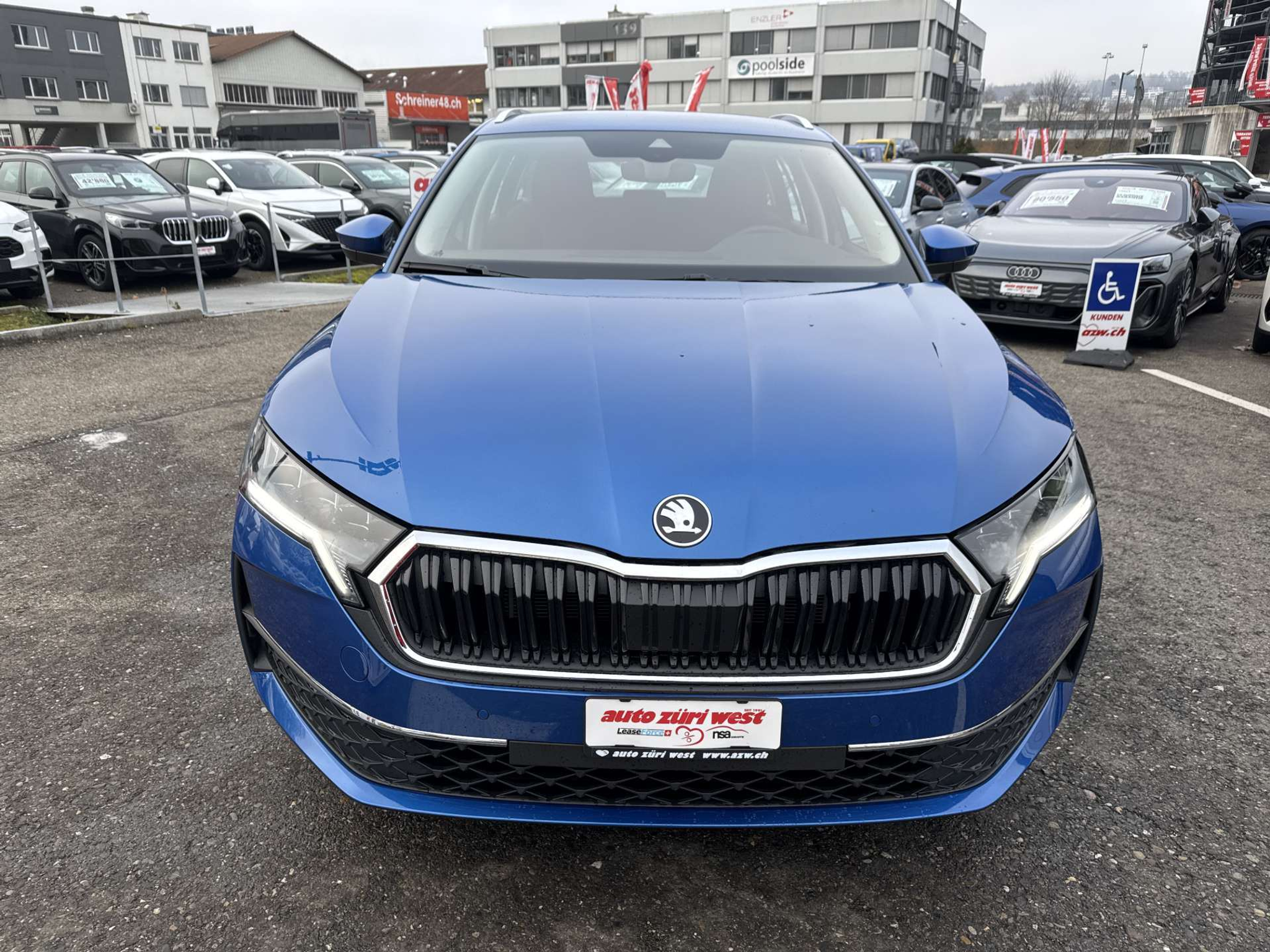 listing desktop thumbnail image 13