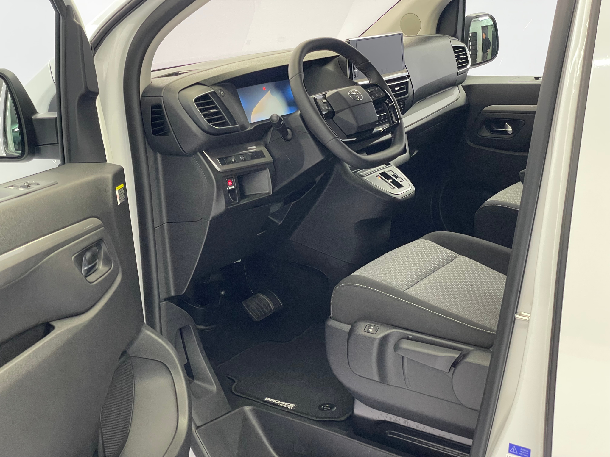 listing desktop thumbnail image 6