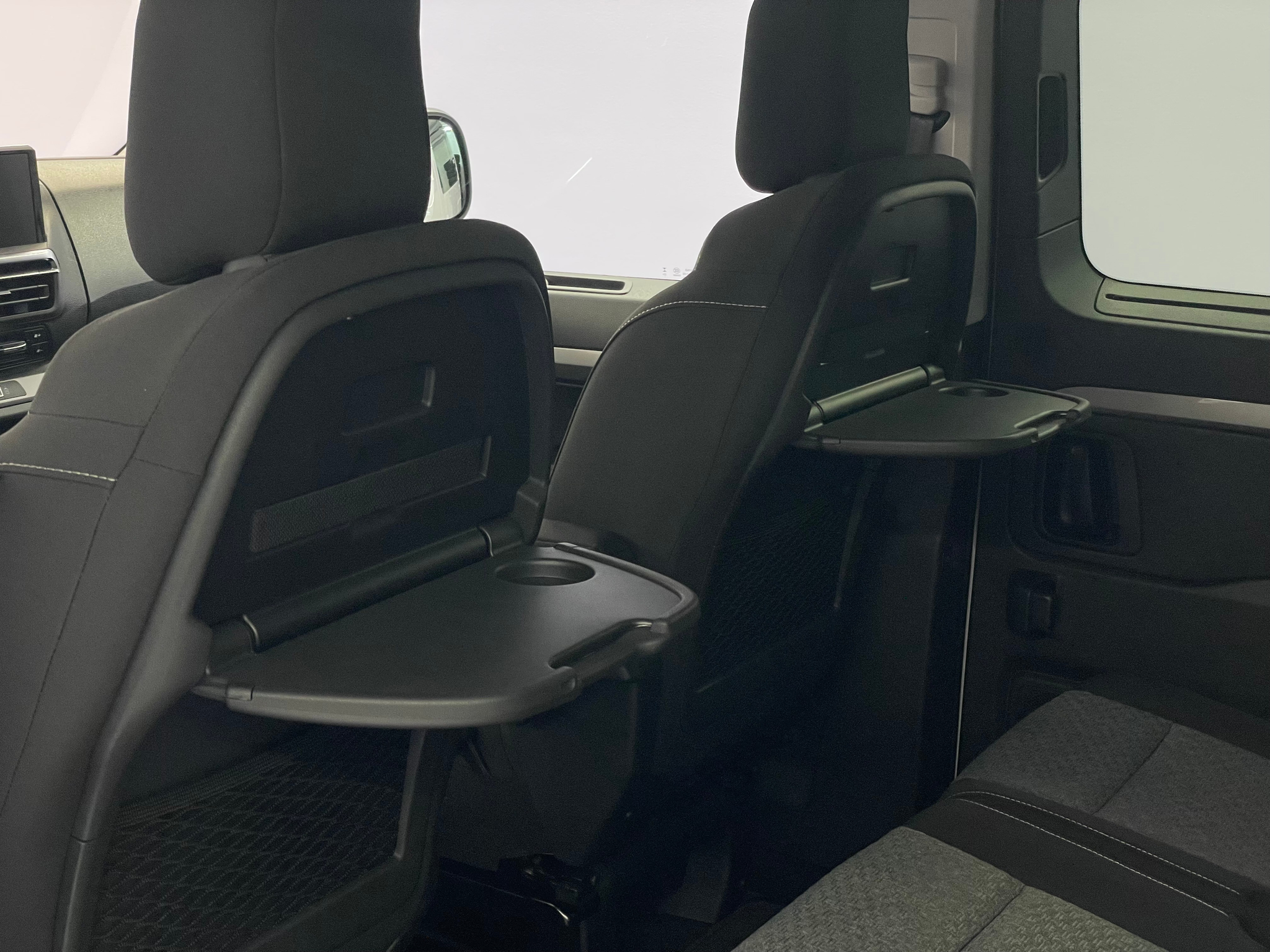 listing desktop thumbnail image 9