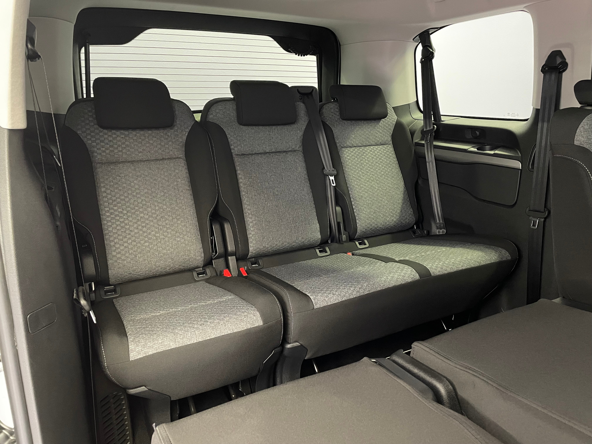 listing desktop thumbnail image 11