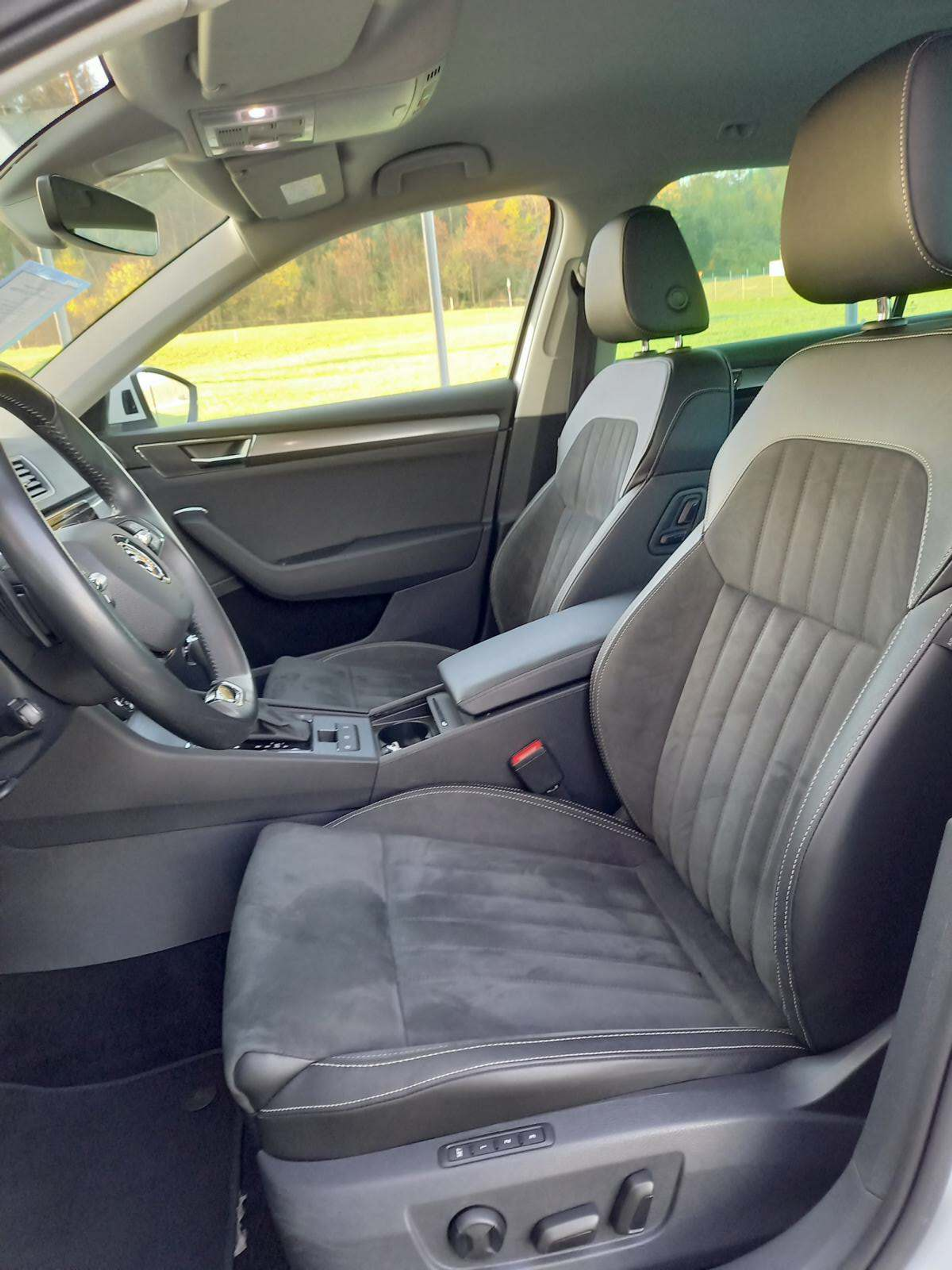 listing desktop thumbnail image 9