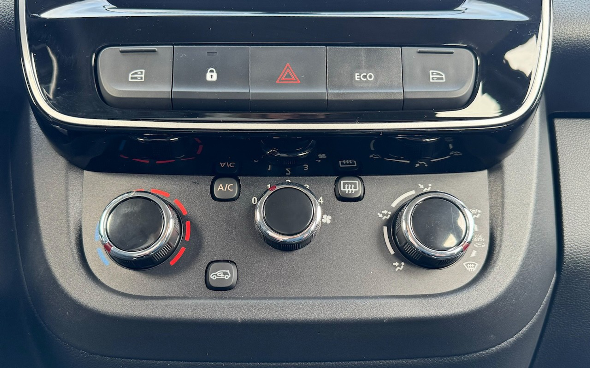 listing desktop thumbnail image 20