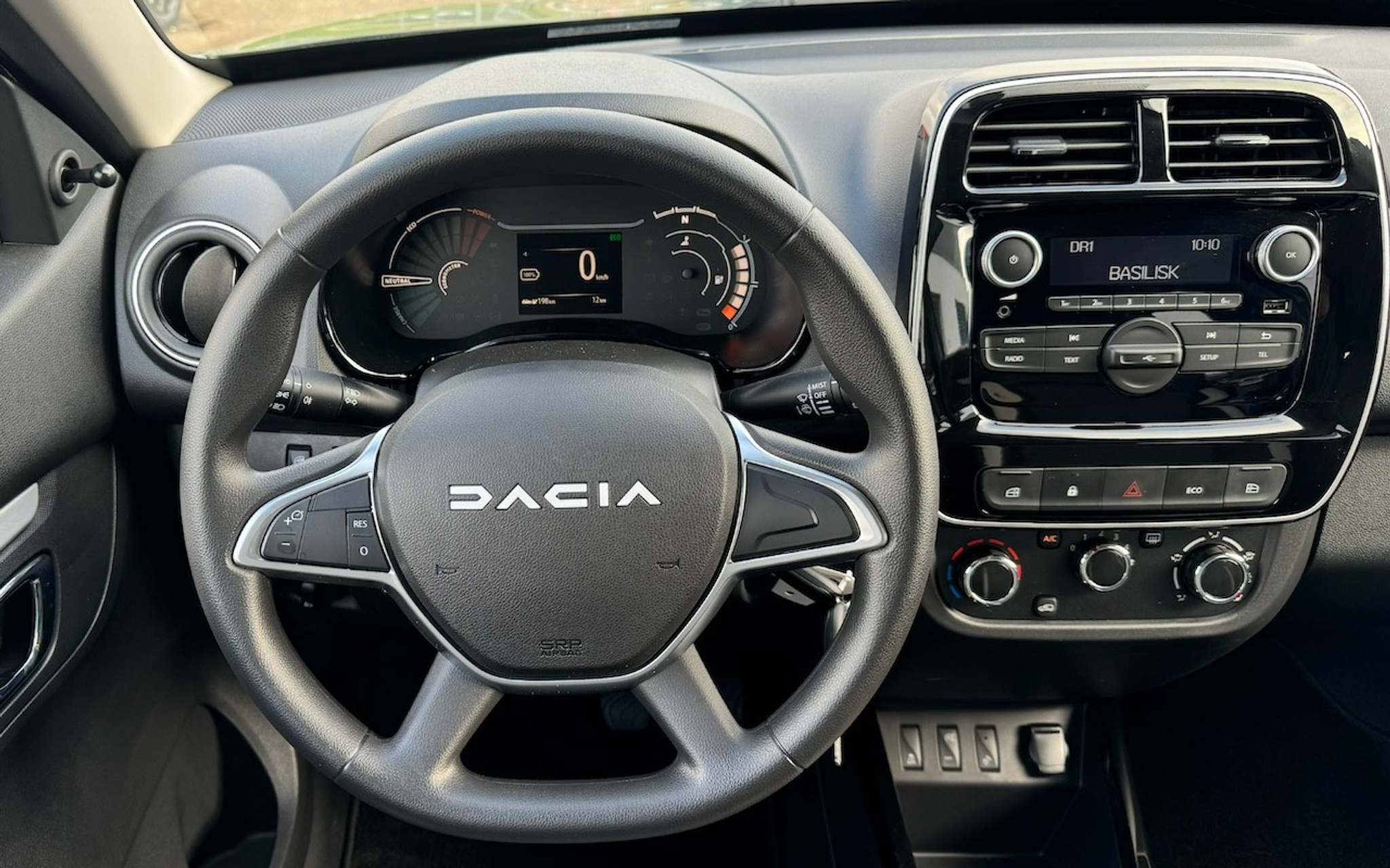 listing desktop thumbnail image 12