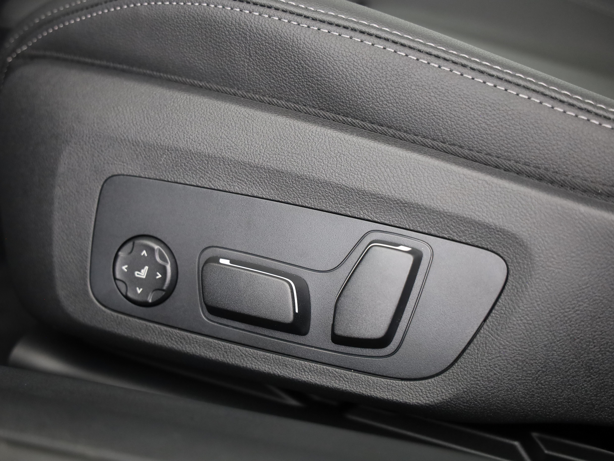 listing desktop thumbnail image 17