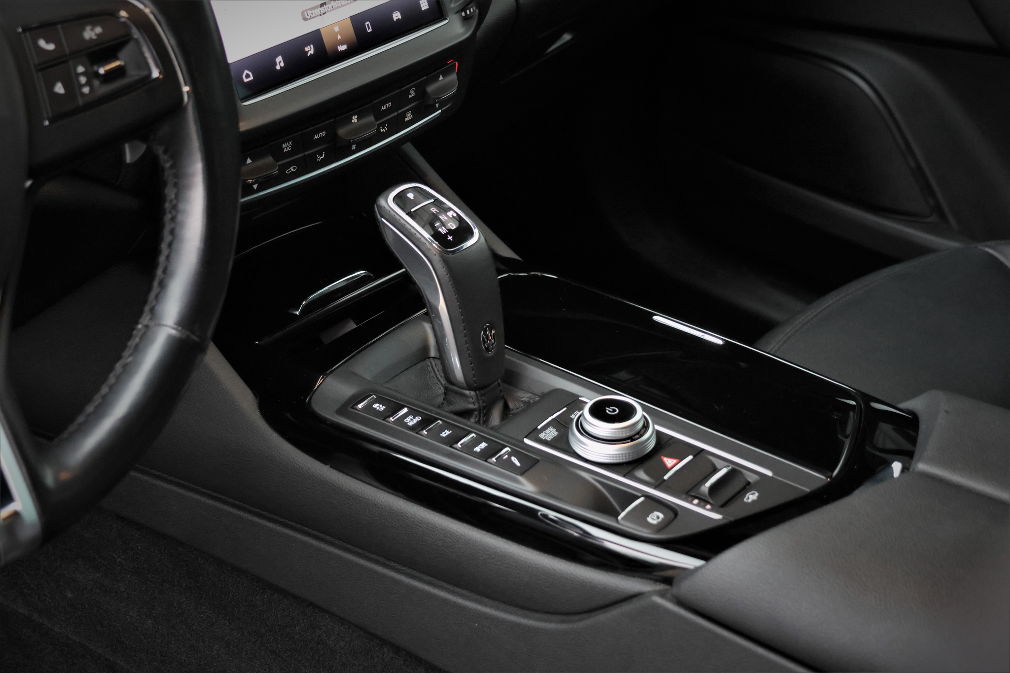 listing desktop thumbnail image 12