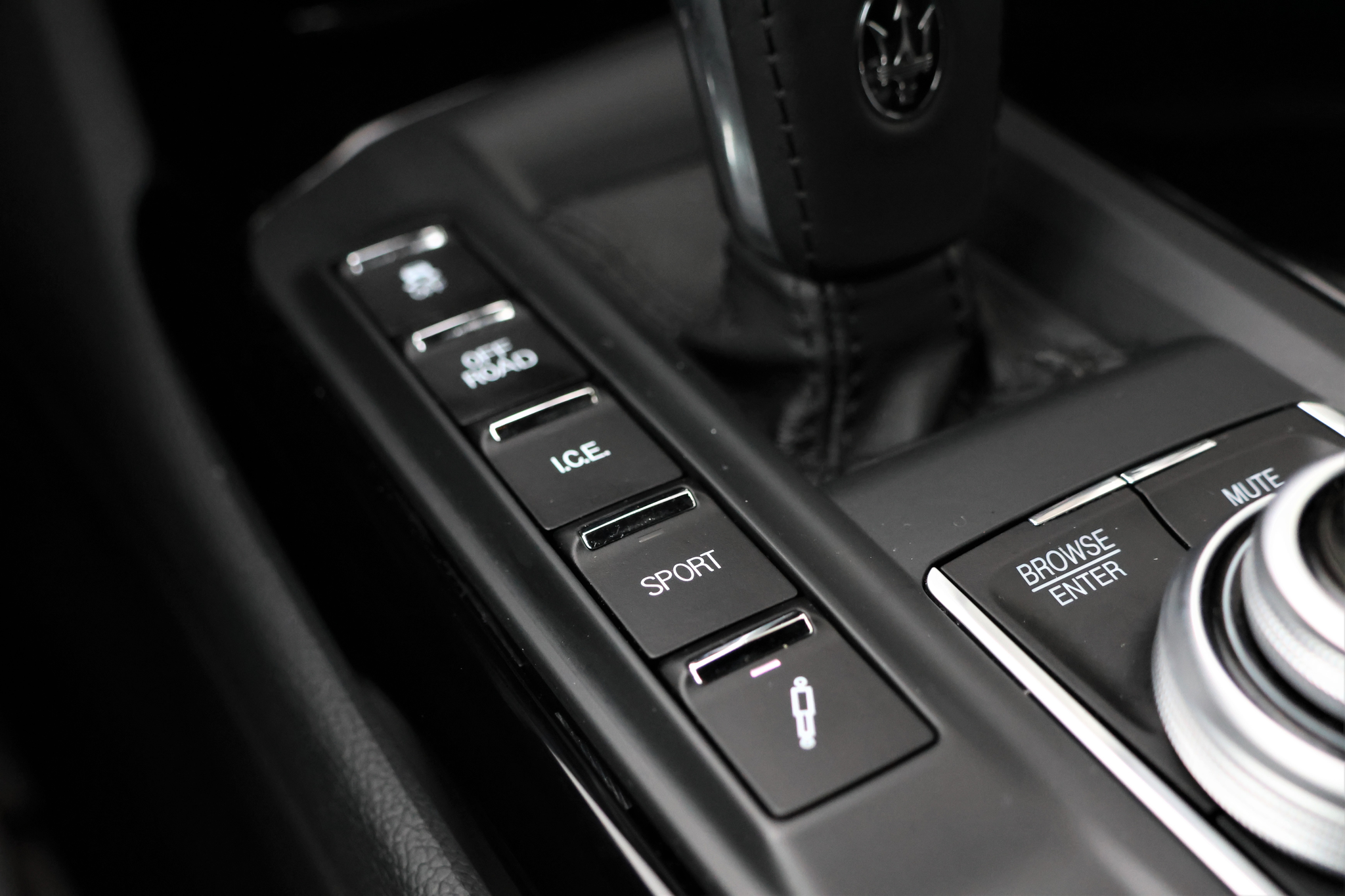 listing desktop thumbnail image 27