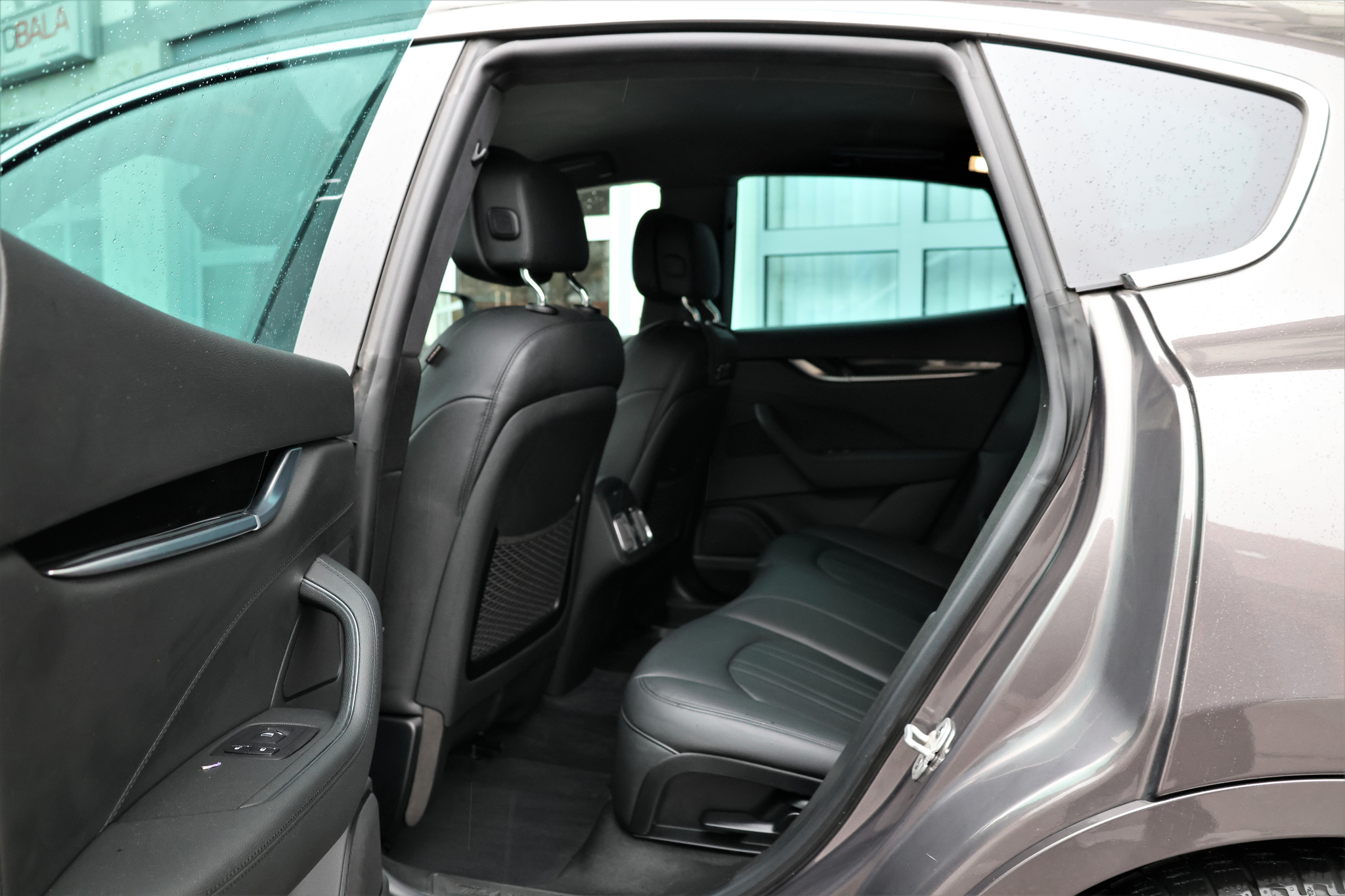 listing desktop thumbnail image 13