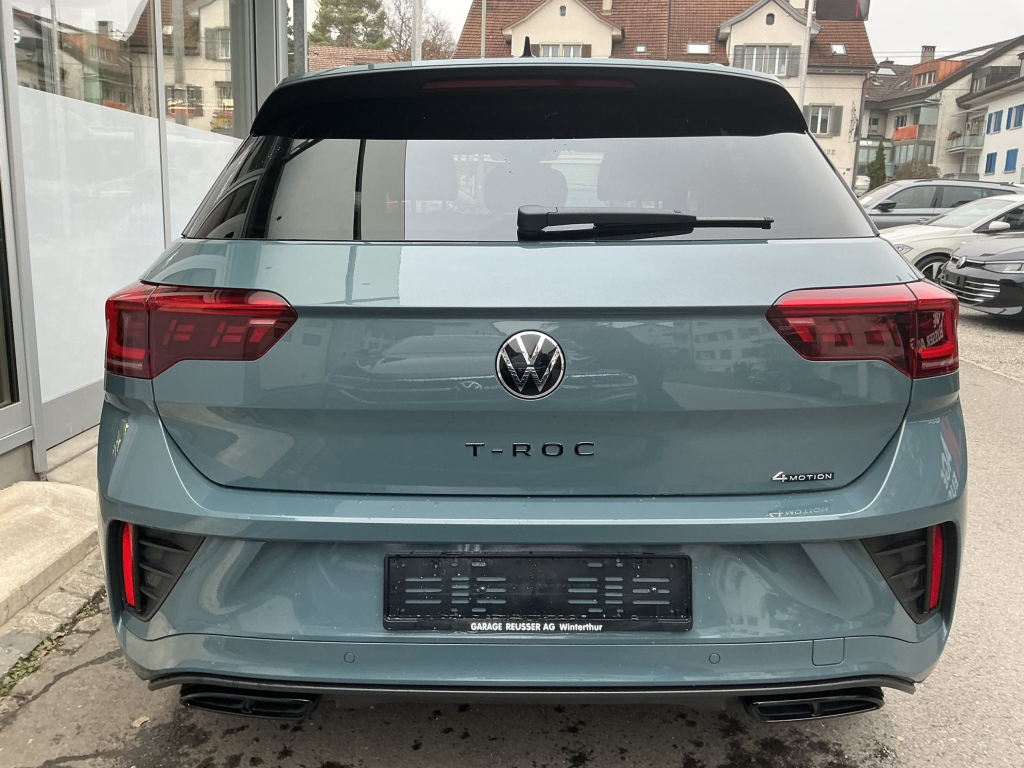 listing desktop thumbnail image 4