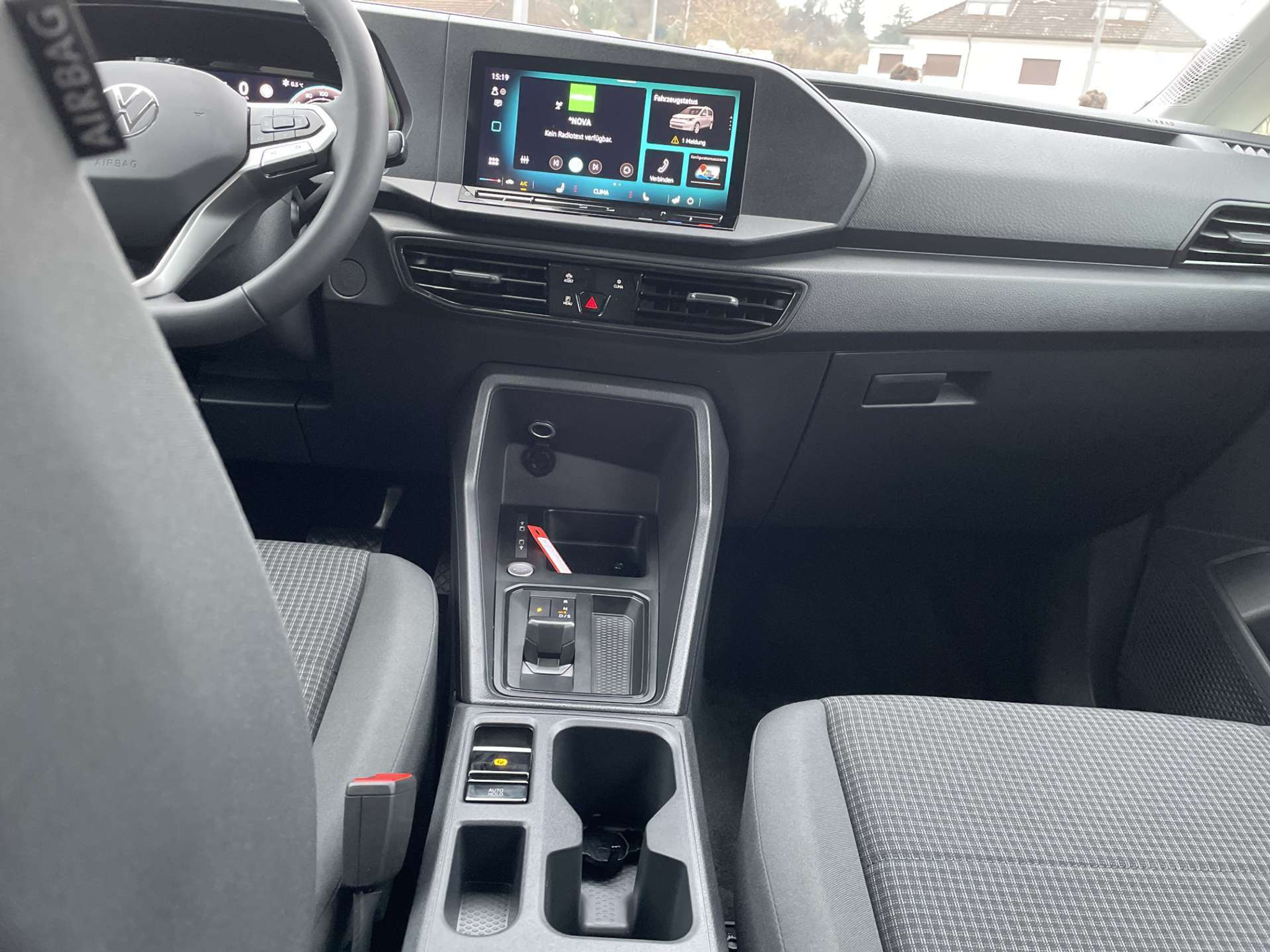 listing desktop thumbnail image 11