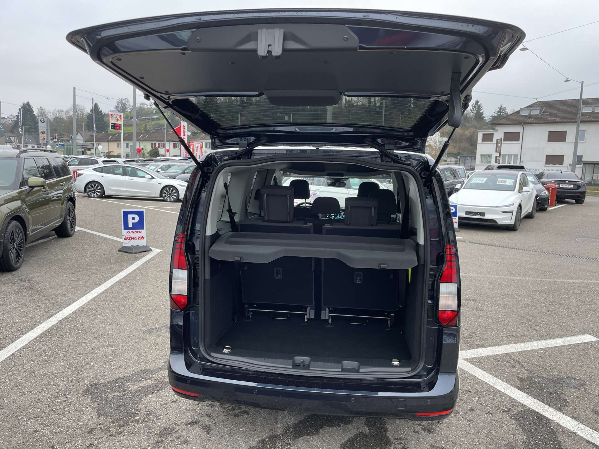 listing desktop thumbnail image 7