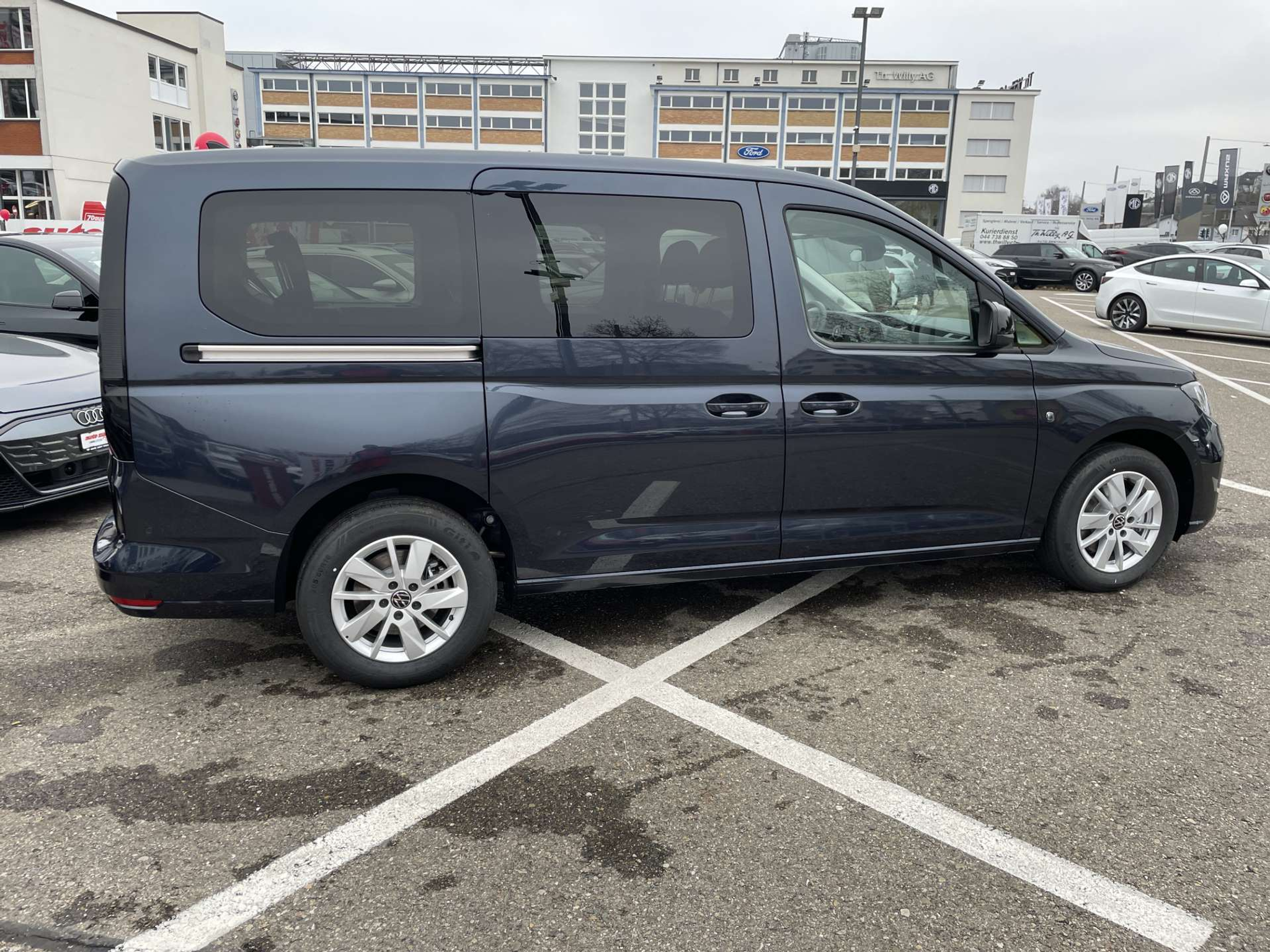 listing desktop thumbnail image 10