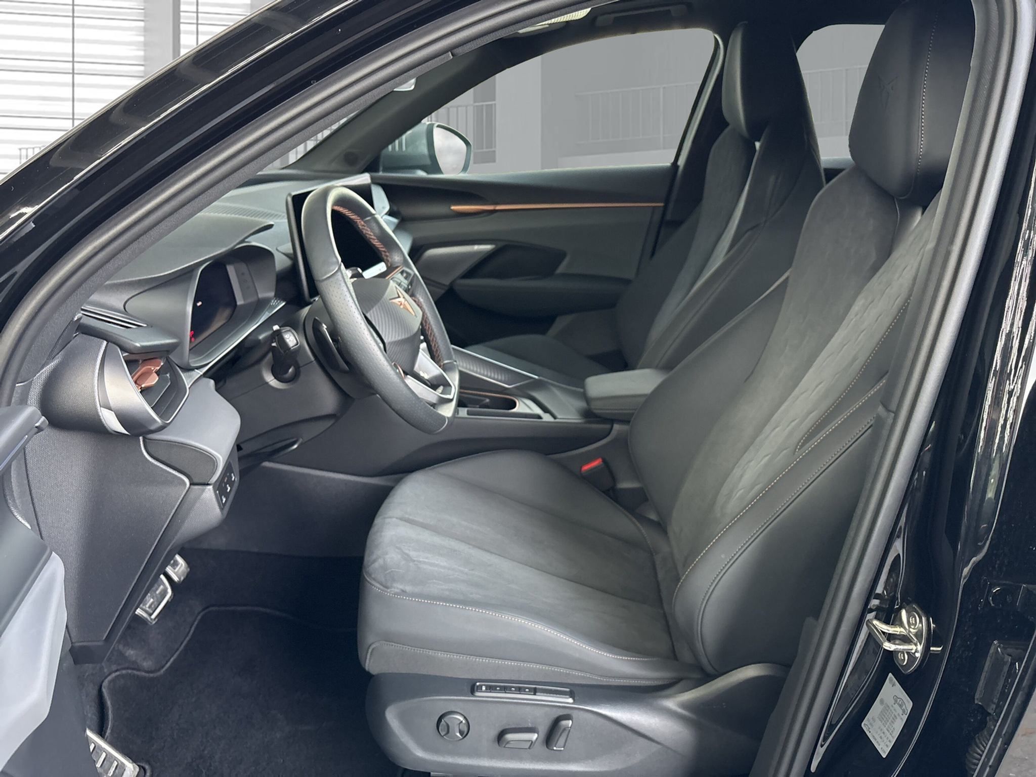 listing desktop thumbnail image 10