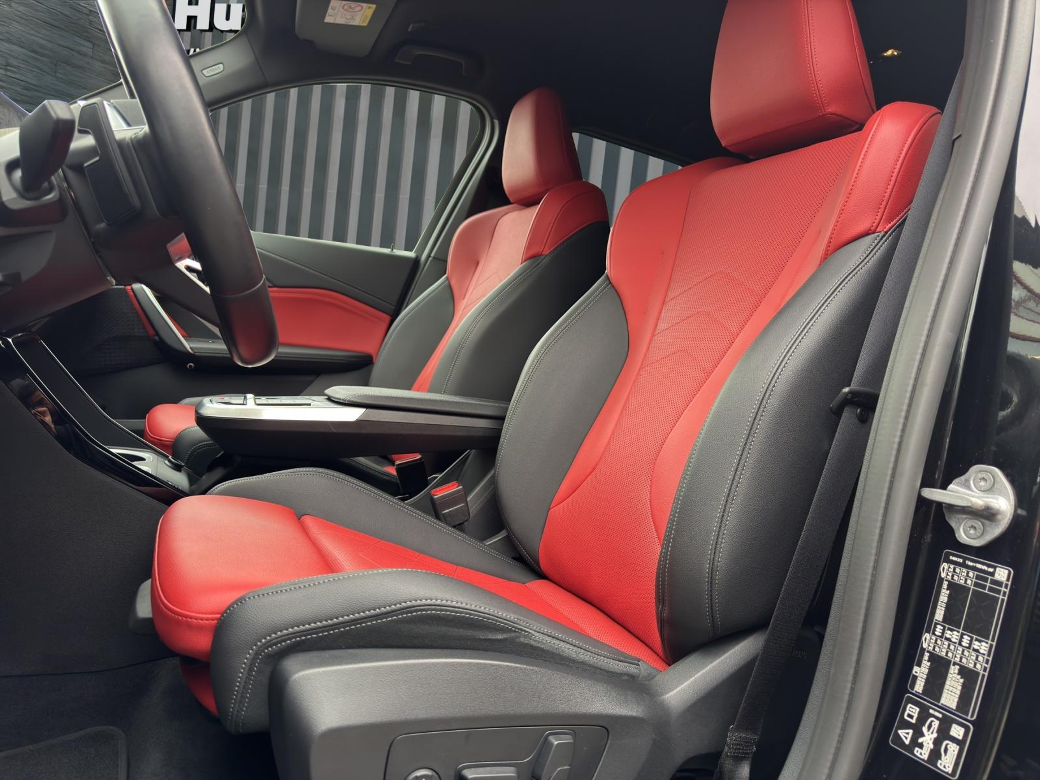 listing desktop thumbnail image 15