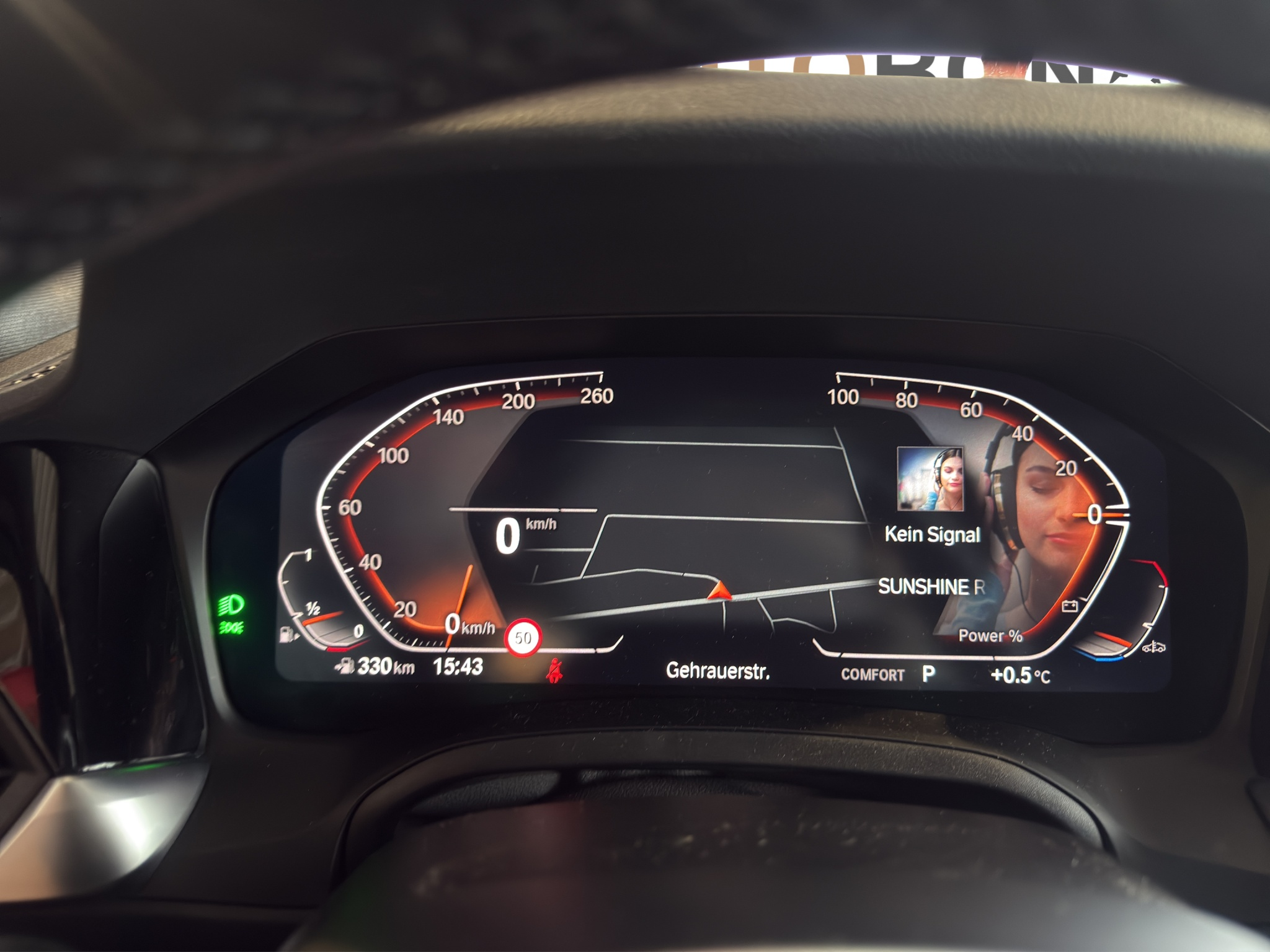 listing desktop thumbnail image 11