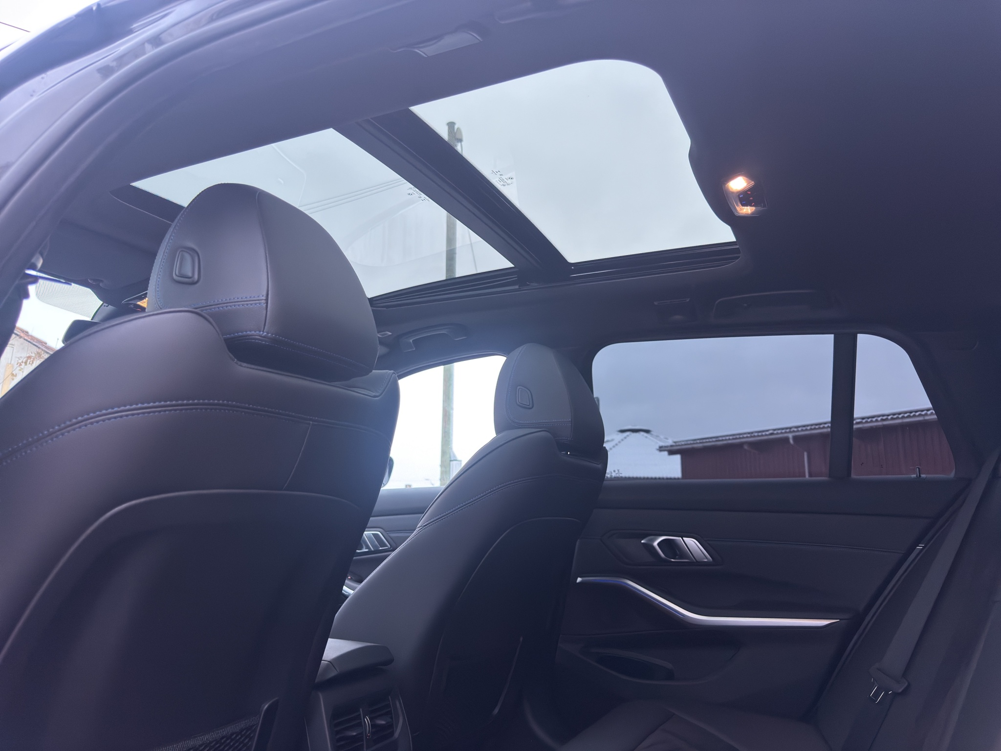 listing desktop thumbnail image 22