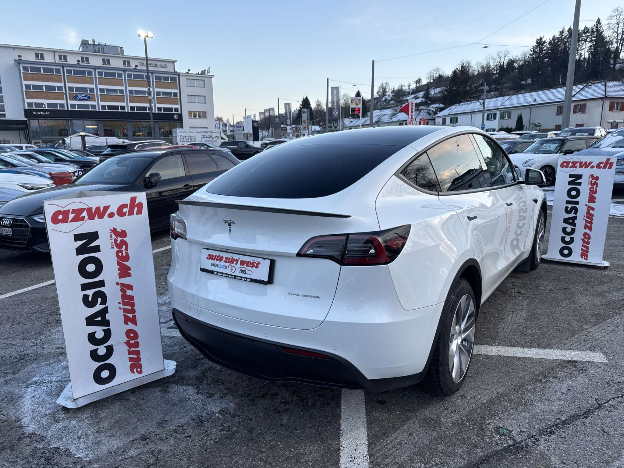 listing desktop thumbnail image 1