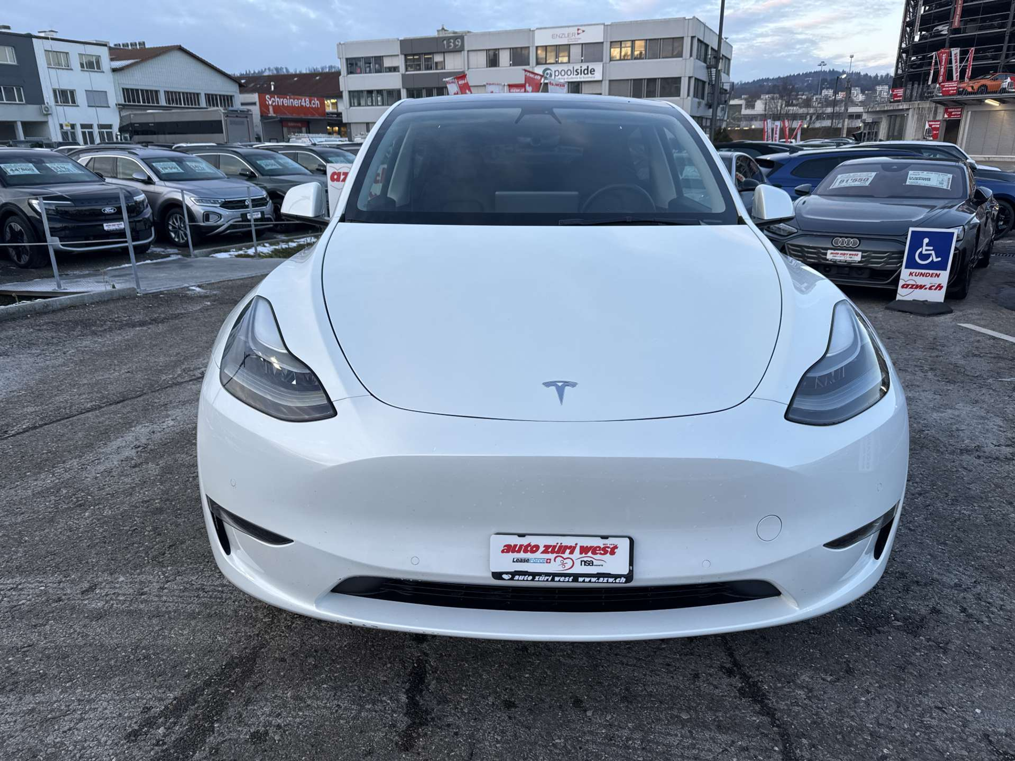 listing desktop thumbnail image 12