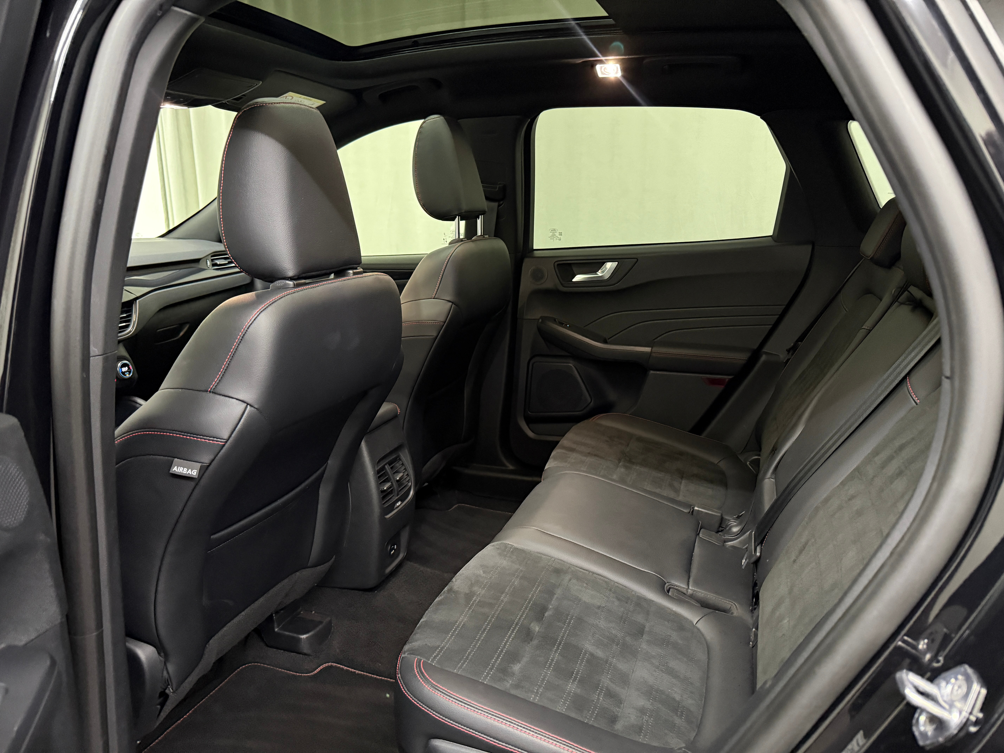 listing desktop thumbnail image 15