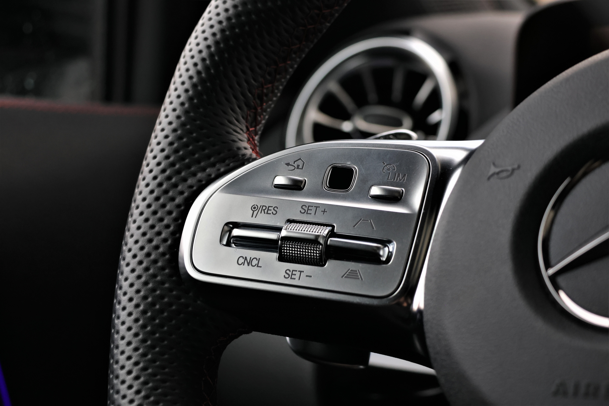 listing desktop thumbnail image 13