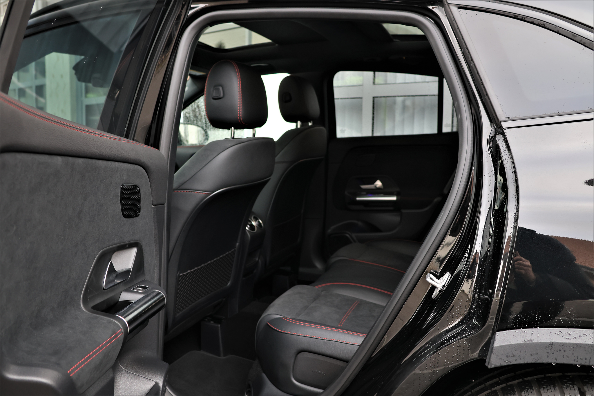 listing desktop thumbnail image 9