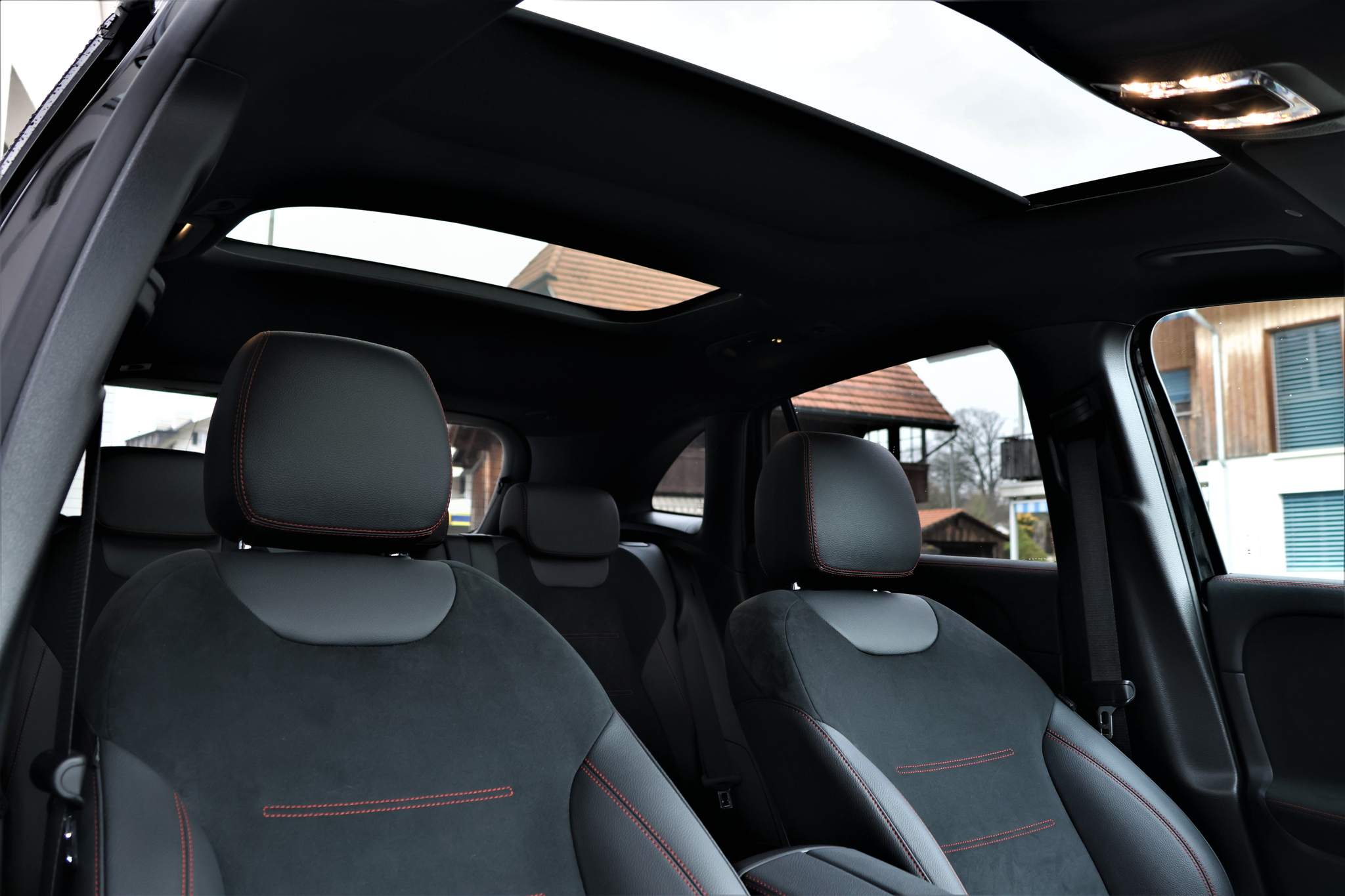 listing desktop thumbnail image 18