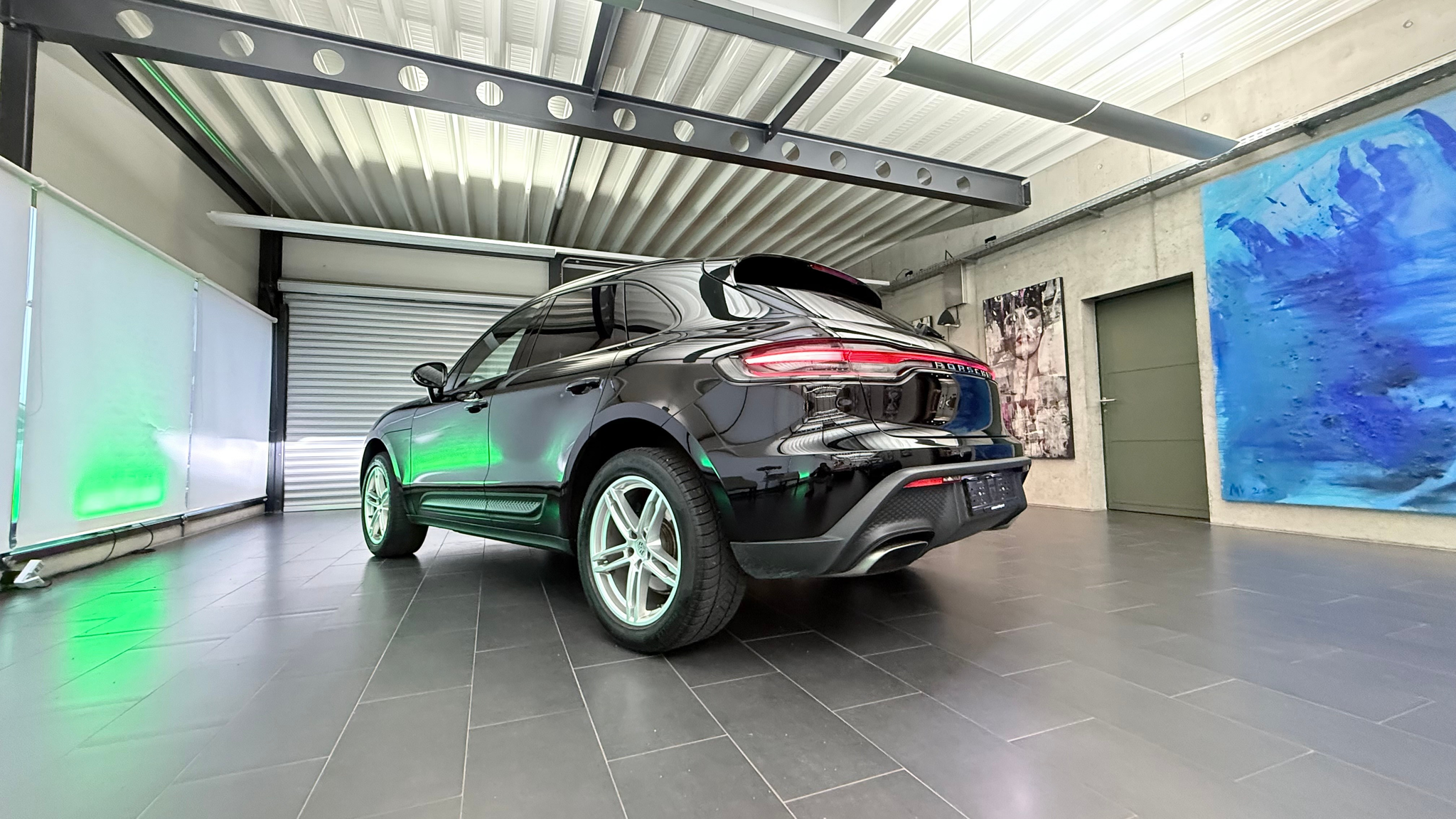 listing desktop thumbnail image 17