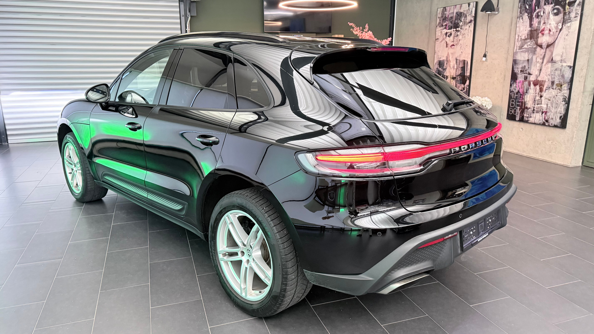 listing desktop thumbnail image 14