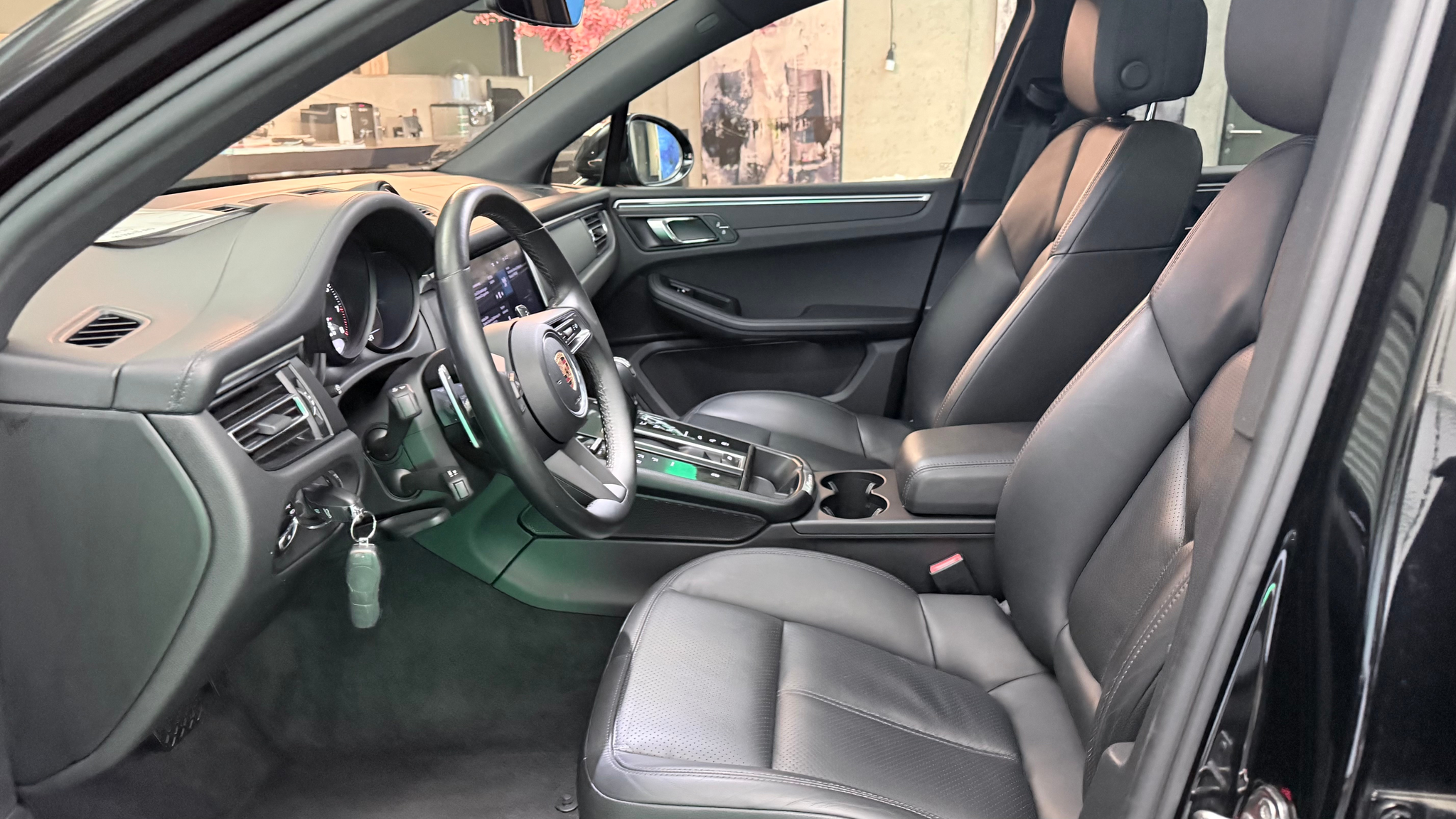 listing desktop thumbnail image 8