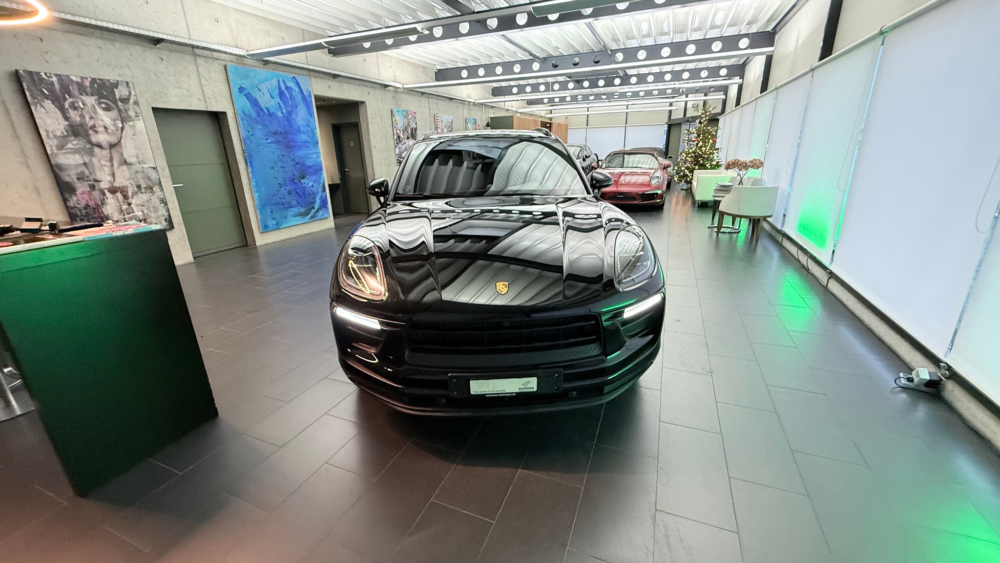 listing desktop thumbnail image 1