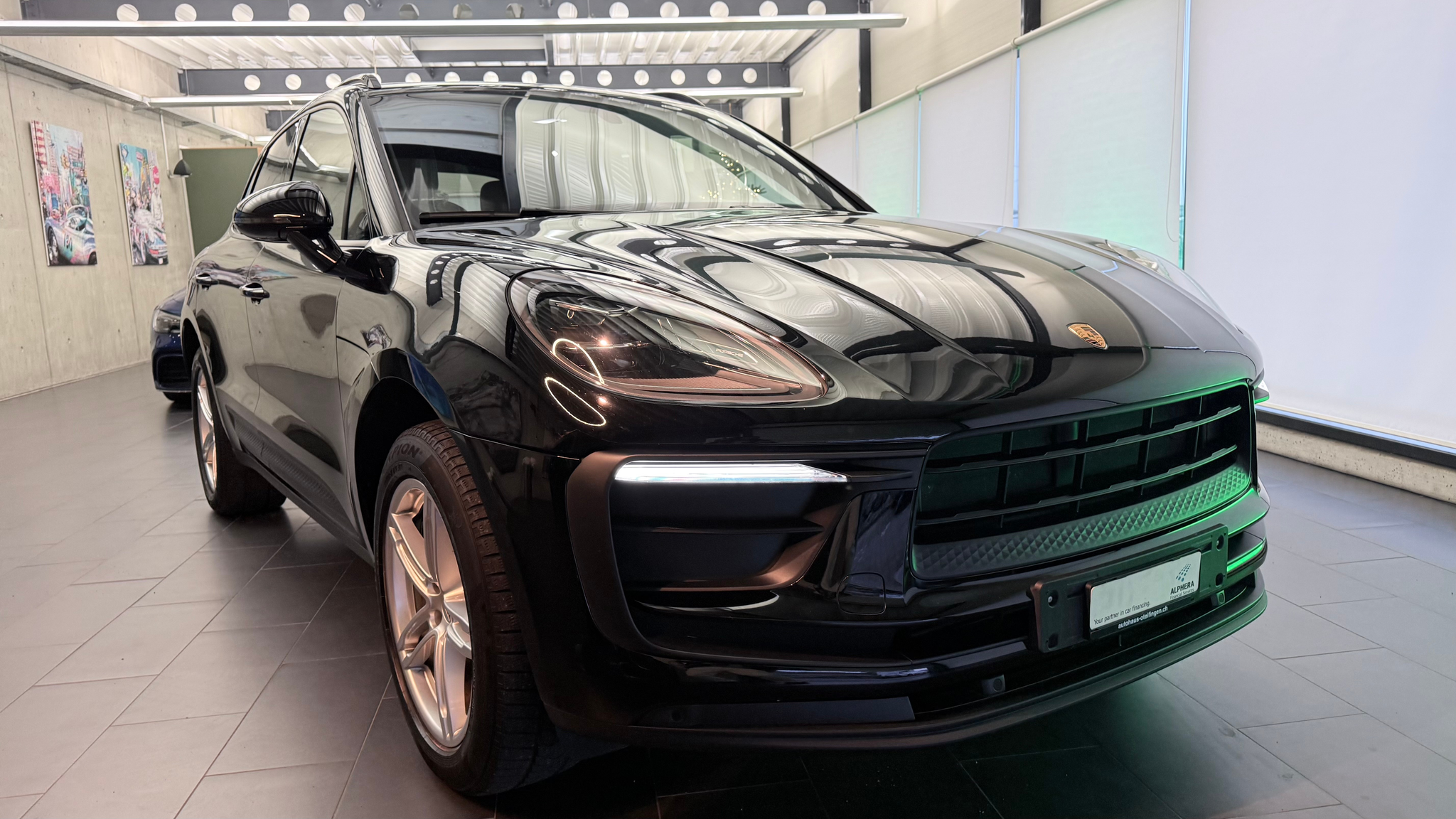 listing desktop thumbnail image 4