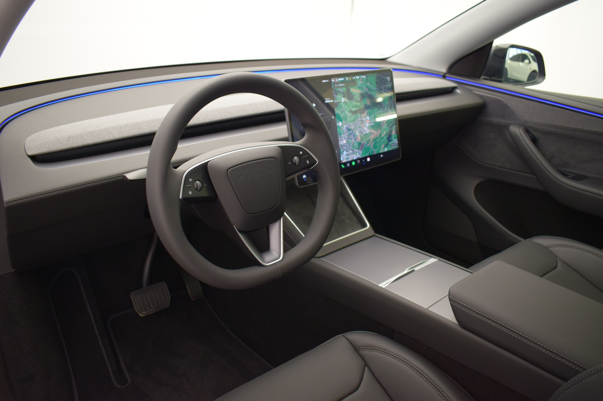 listing desktop thumbnail image 16