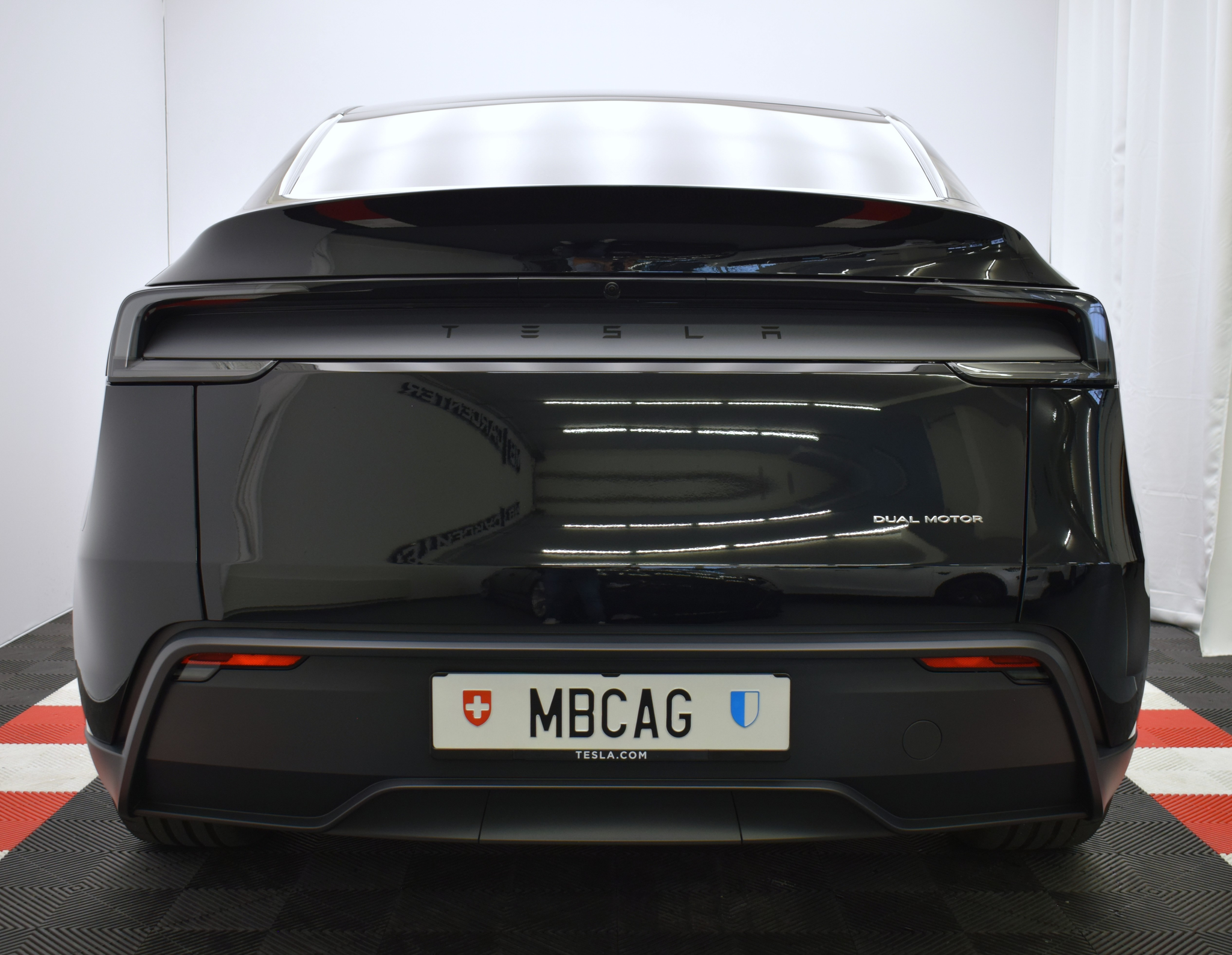 listing desktop thumbnail image 12