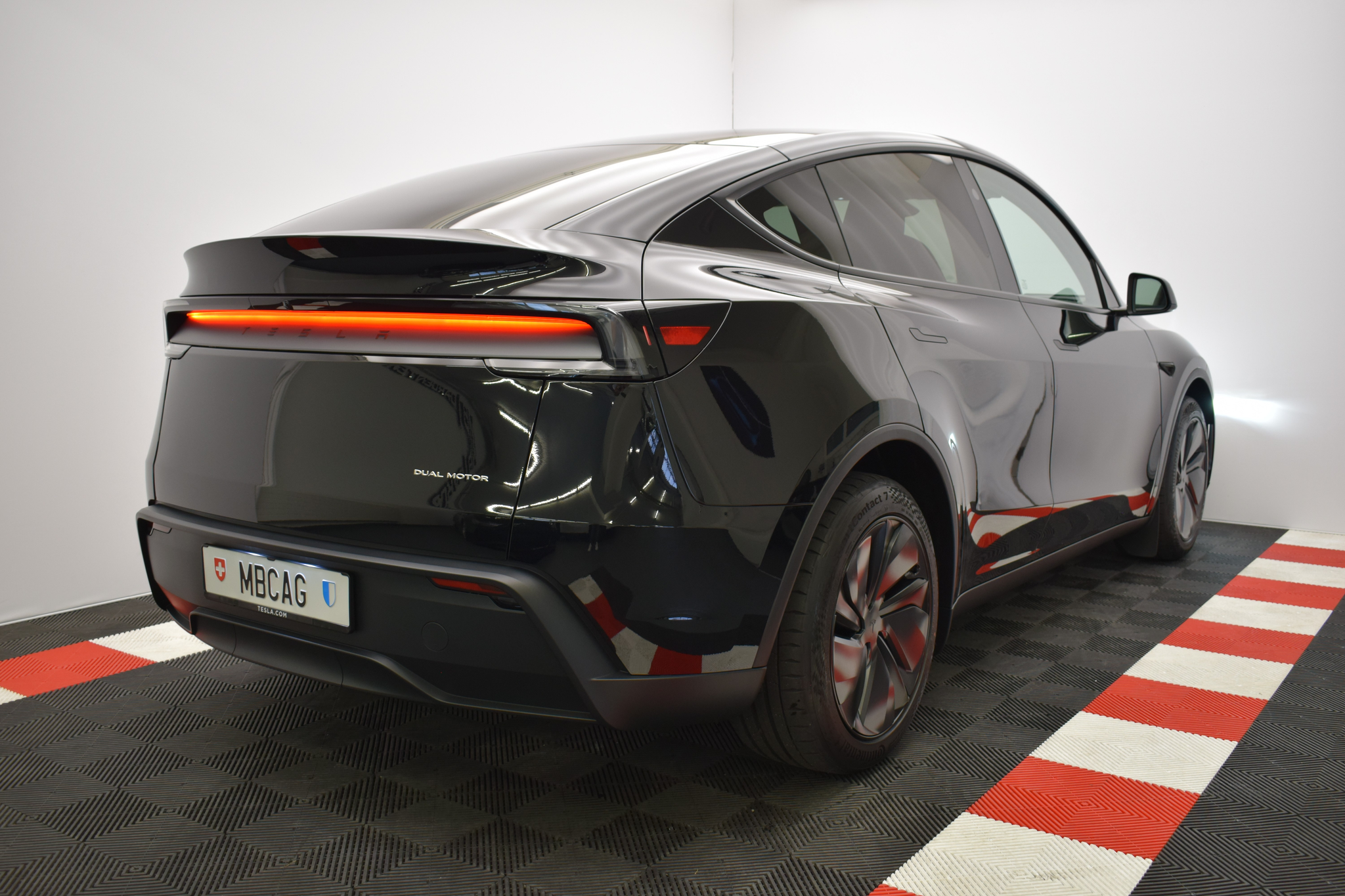 listing desktop thumbnail image 10