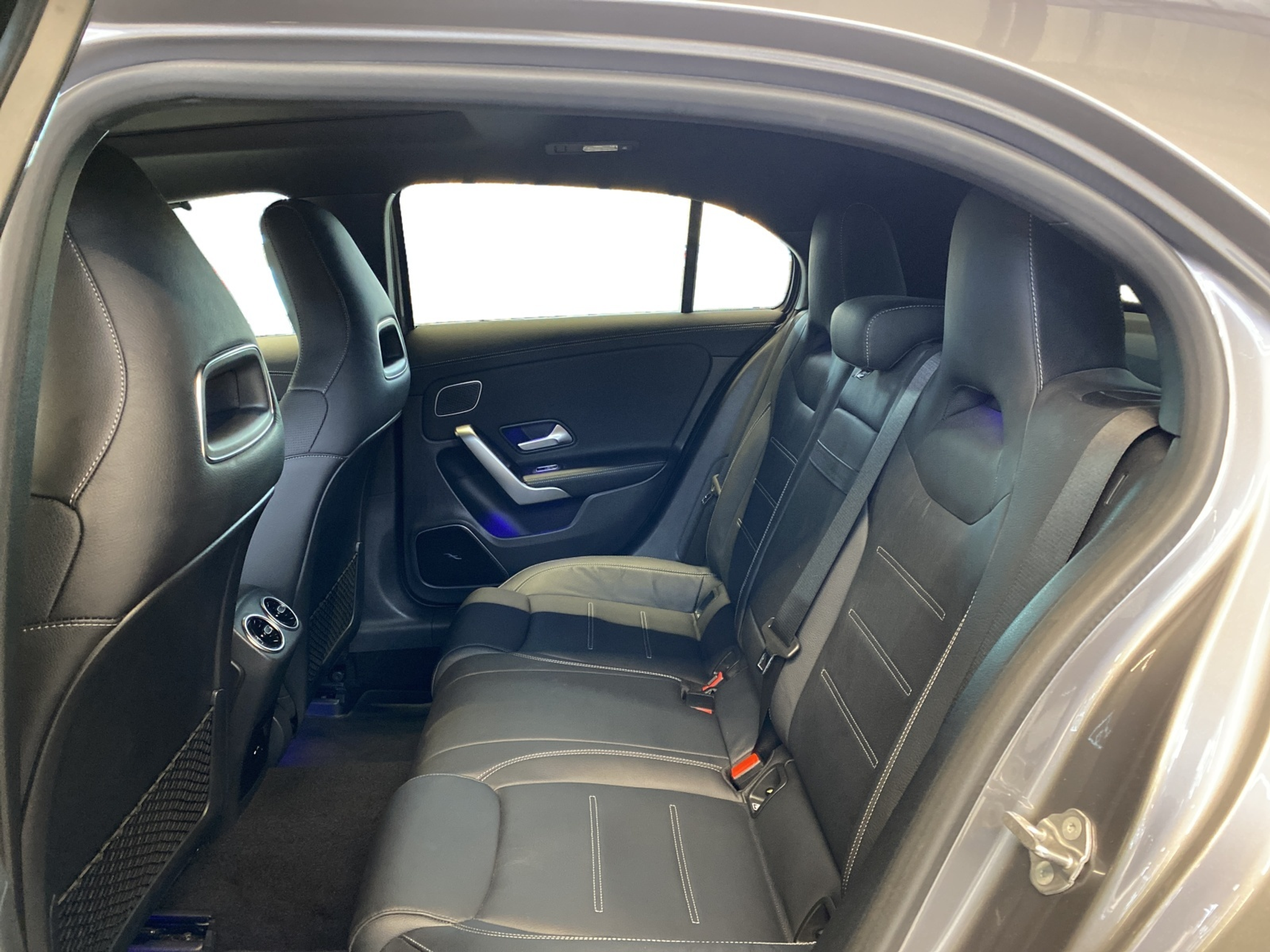 listing desktop thumbnail image 7