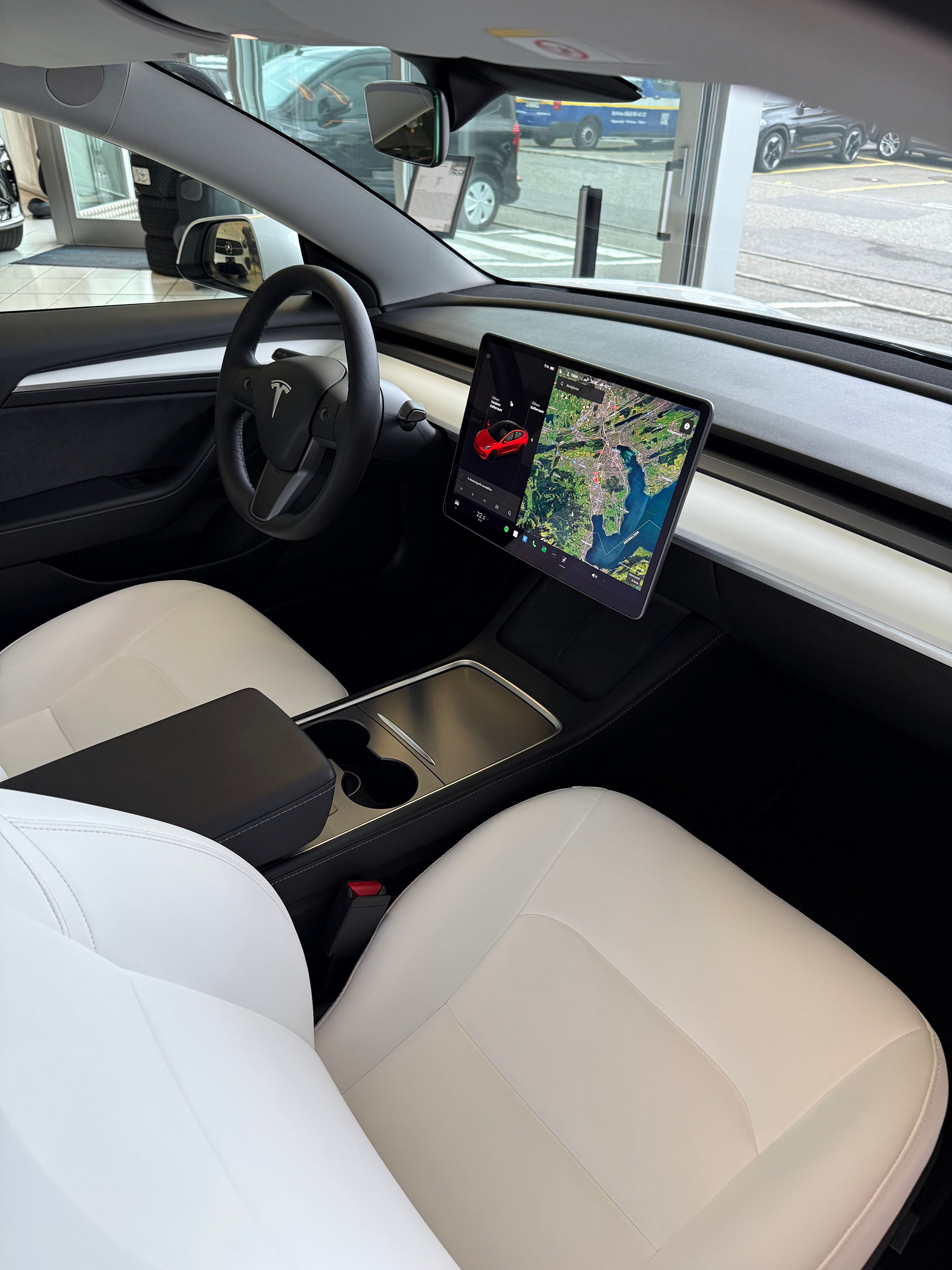 listing desktop thumbnail image 17