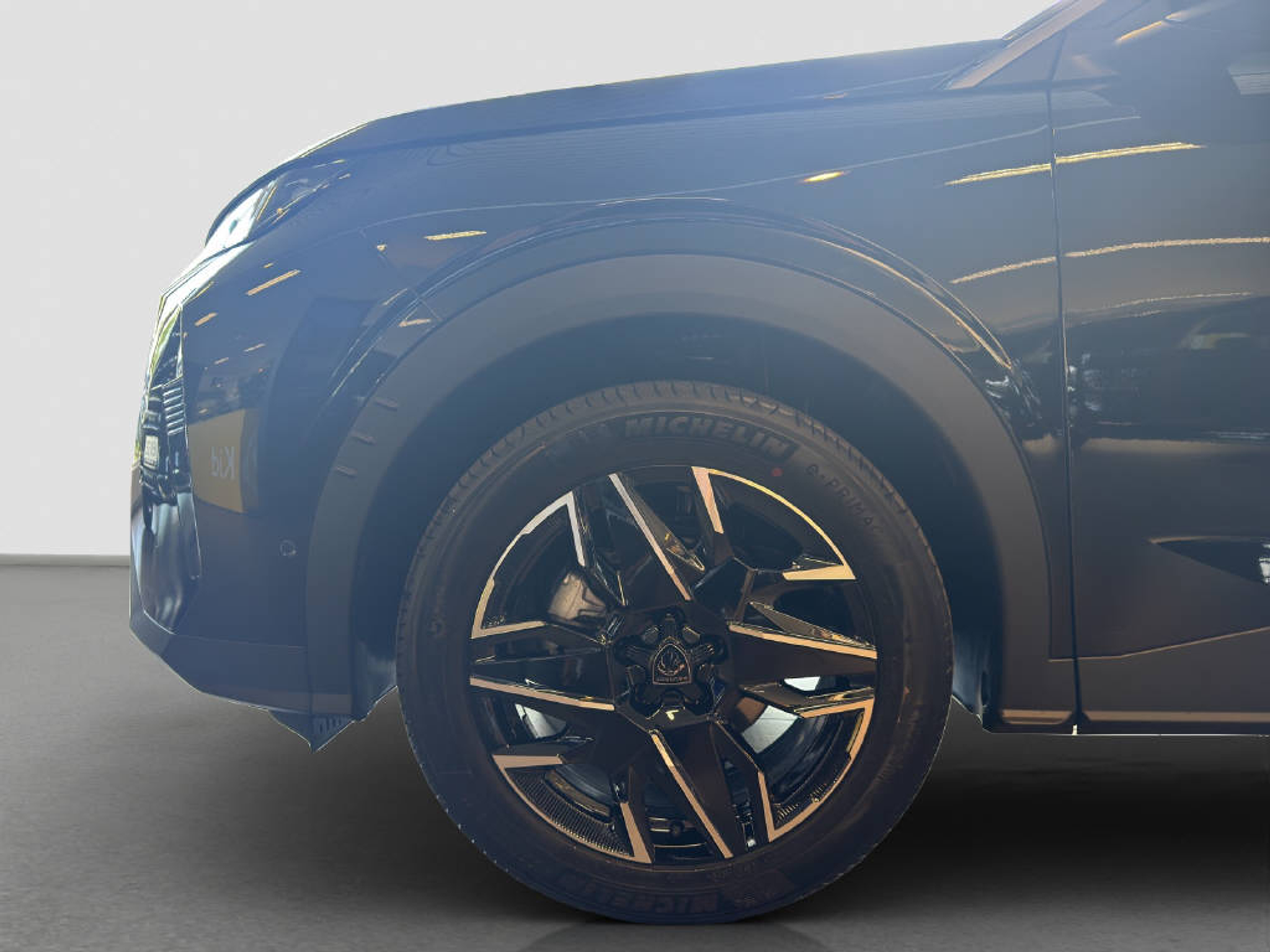 listing desktop thumbnail image 14