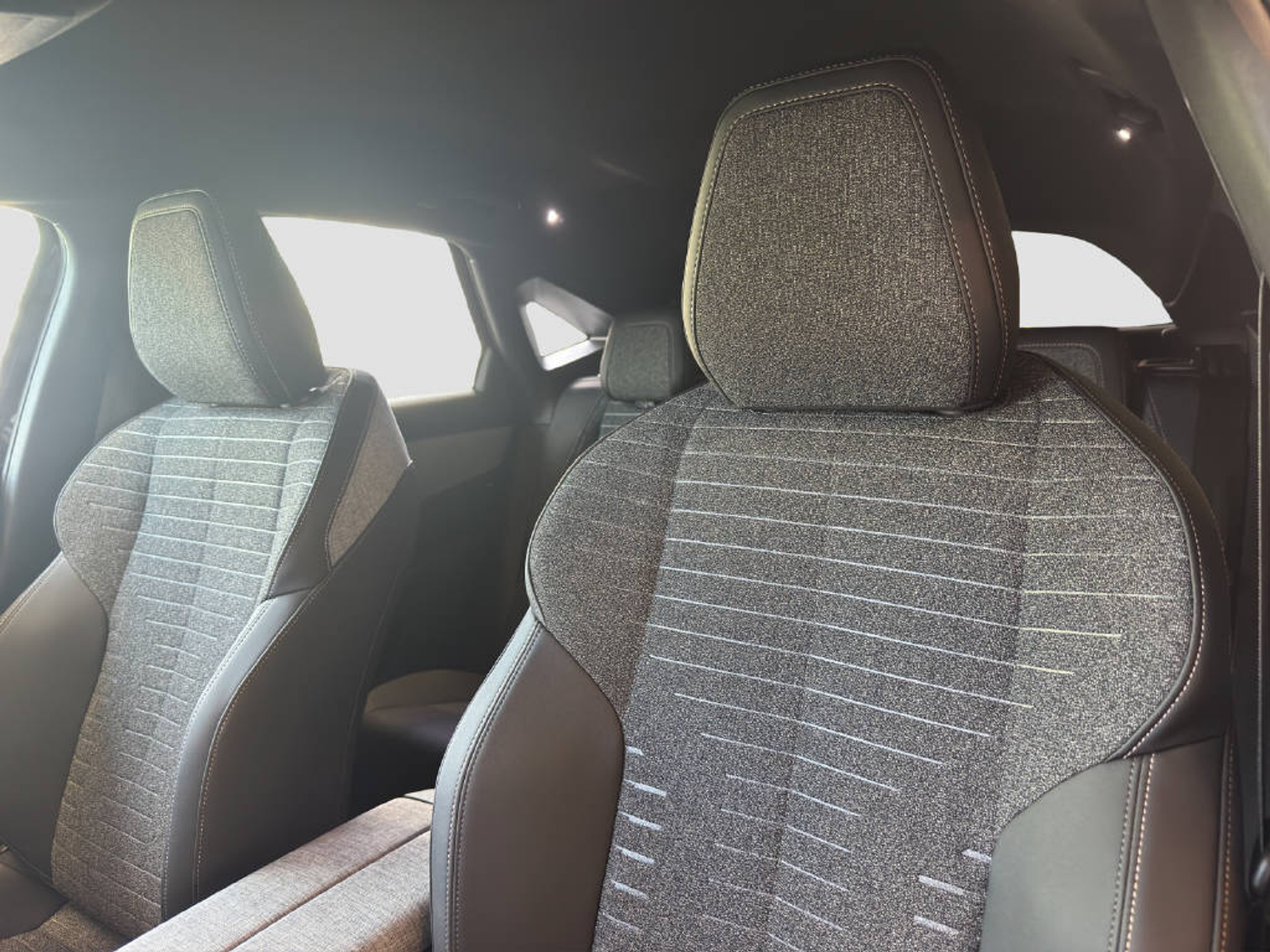 listing desktop thumbnail image 6