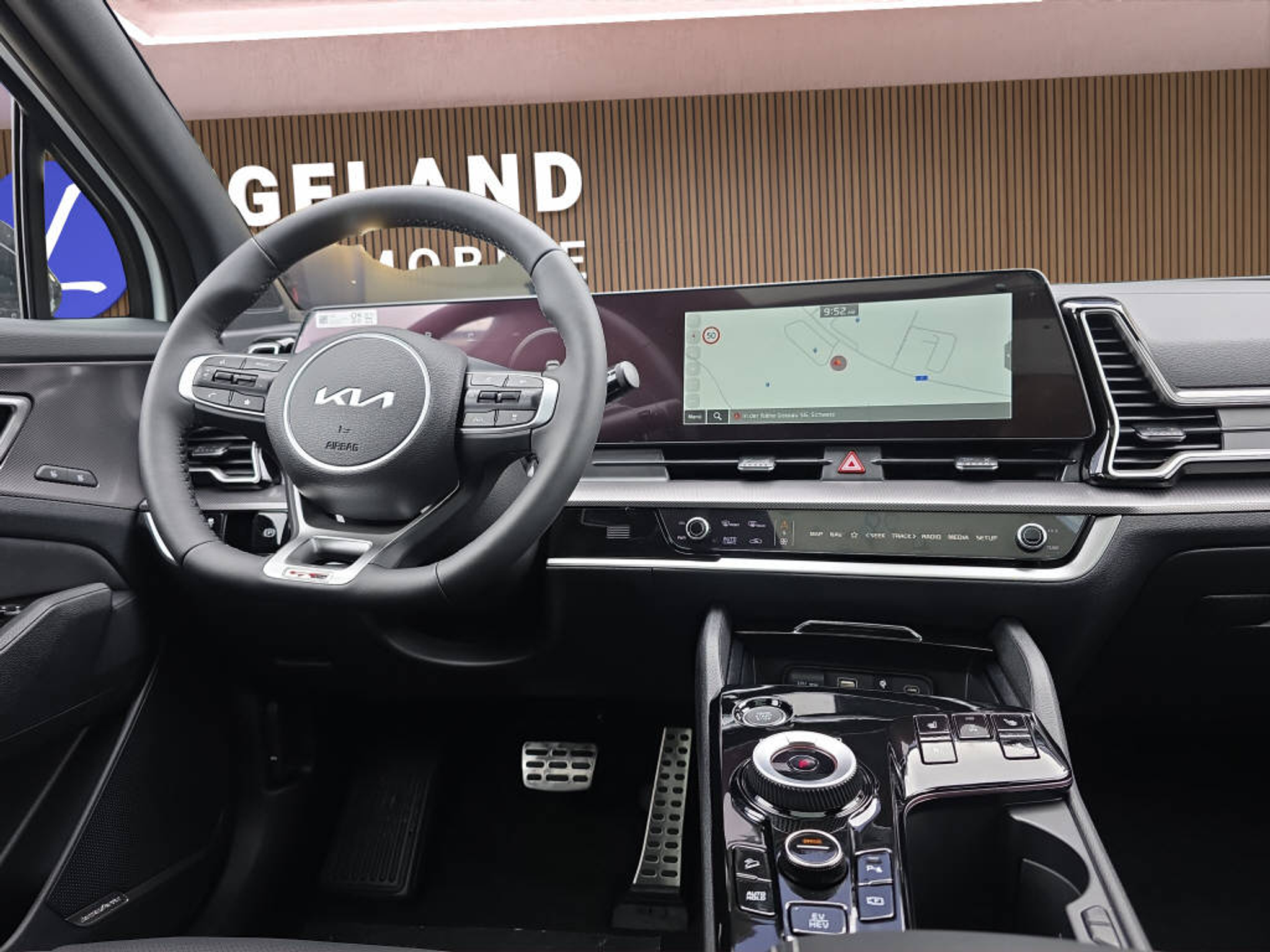 listing desktop thumbnail image 13