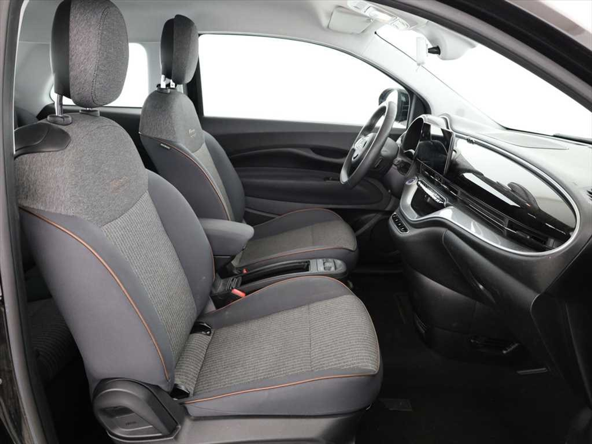 listing desktop thumbnail image 5