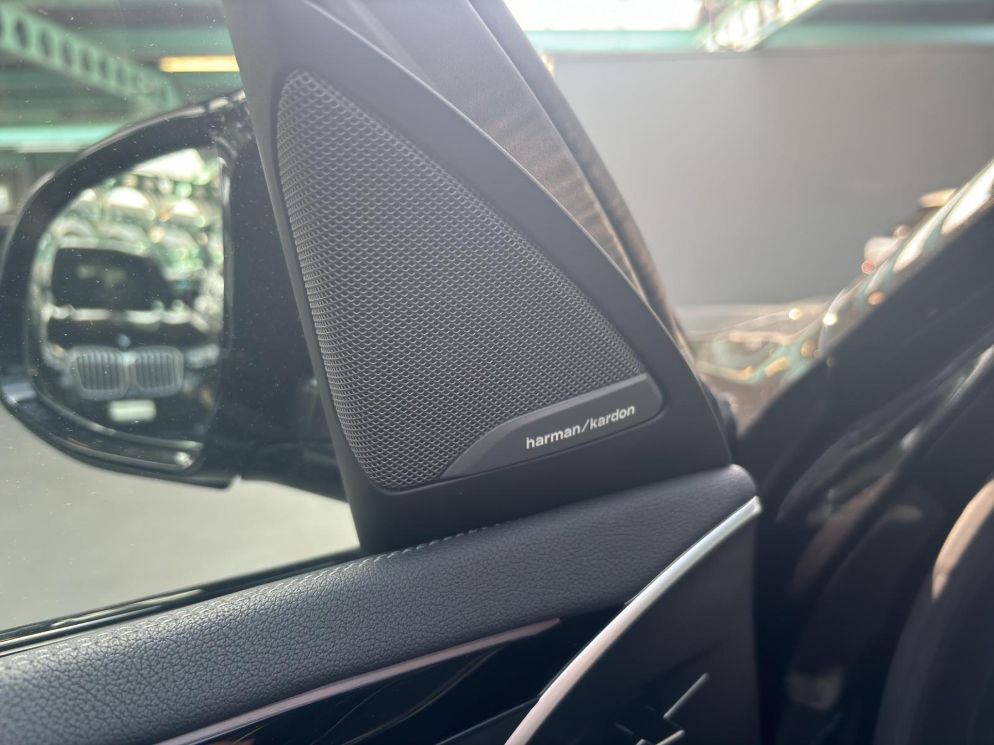 listing desktop thumbnail image 13