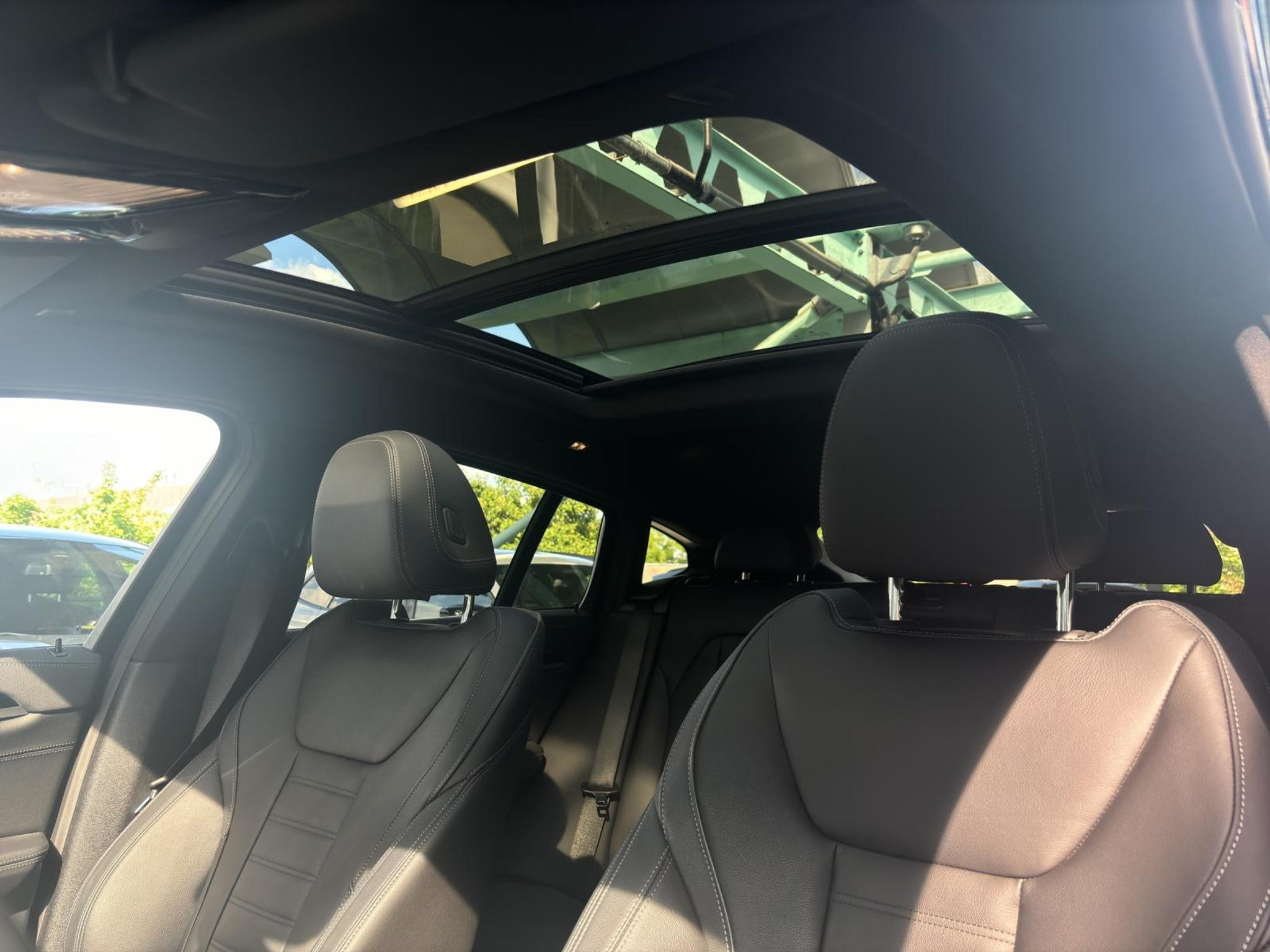 listing desktop thumbnail image 11