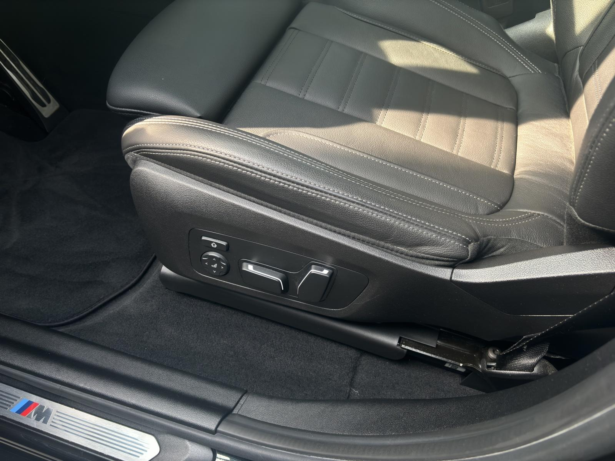 listing desktop thumbnail image 18