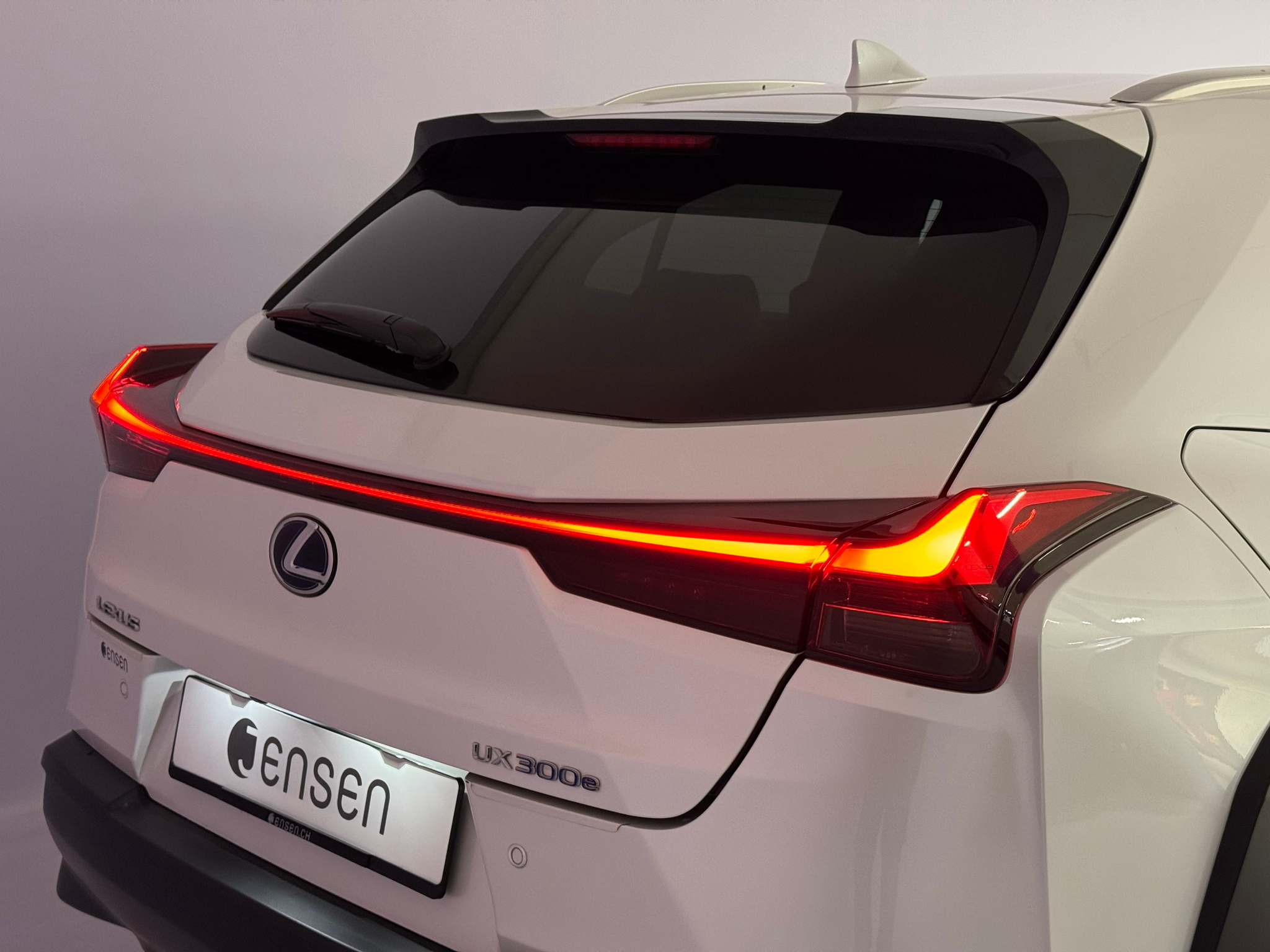 listing desktop thumbnail image 17