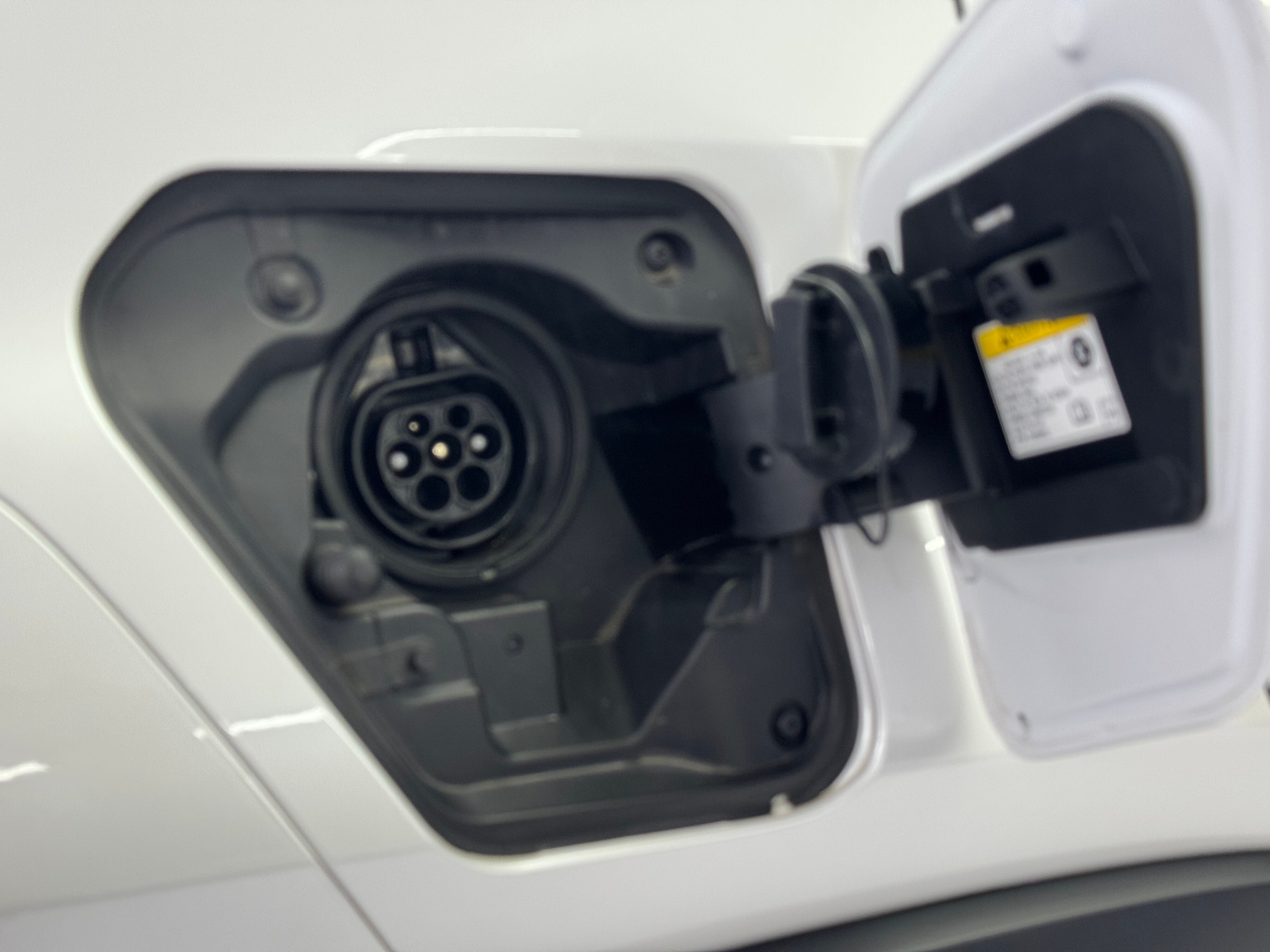 listing desktop thumbnail image 16